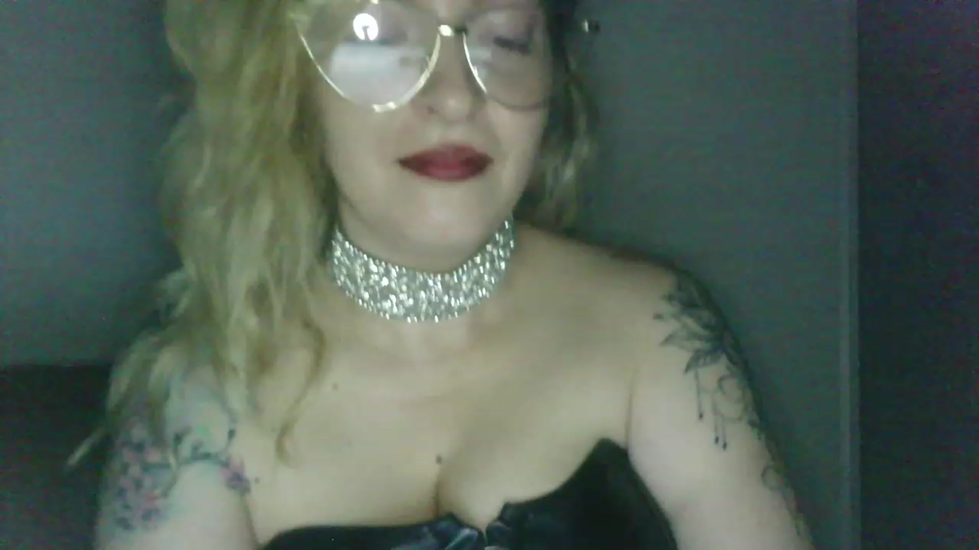 Gallery image thumbnail from ScorpioV's myfreecams stream on, 05/23/2023, 22:24 image 3 of 20
