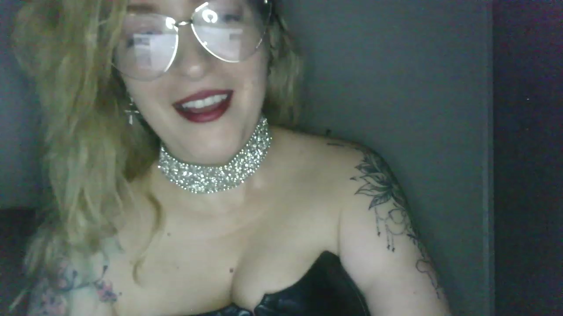 Gallery image thumbnail from ScorpioV's myfreecams stream on, 05/23/2023, 22:24 image 4 of 20