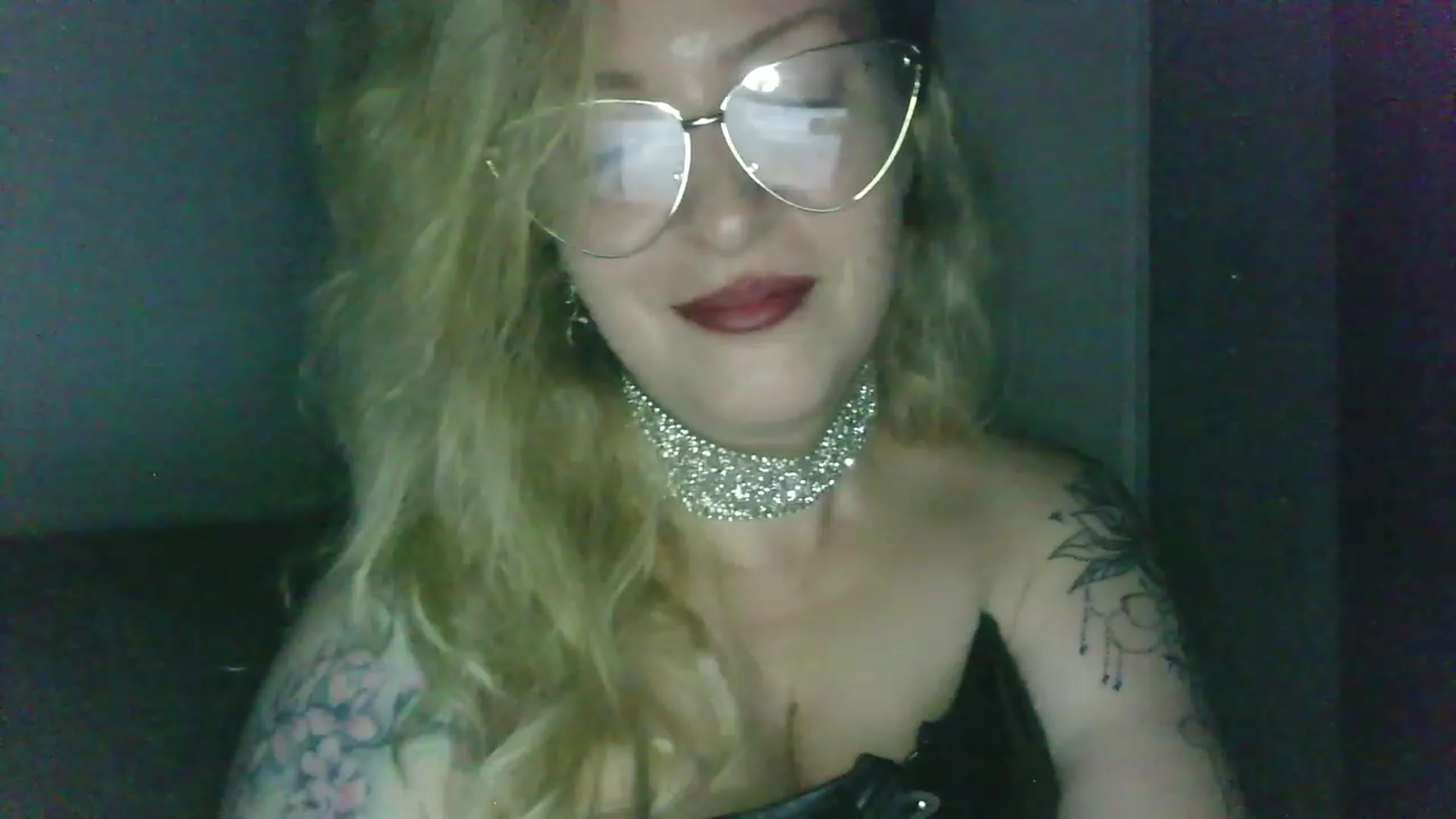 Gallery image thumbnail from ScorpioV's myfreecams stream on, 05/23/2023, 23:31 image 17 of 20