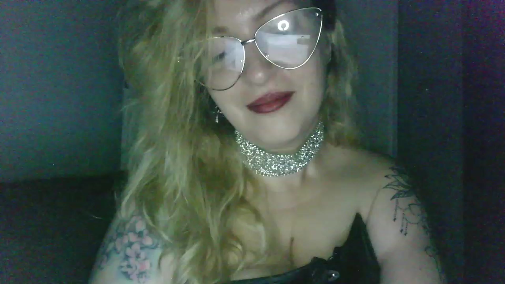 Gallery image thumbnail from ScorpioV's myfreecams stream on, 05/23/2023, 23:31 image 10 of 20