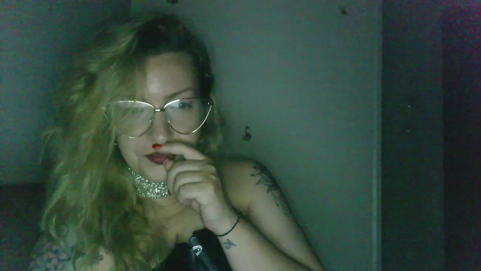 Gallery image thumbnail from ScorpioV's myfreecams stream on, 05/23/2023, 23:31 image 3 of 20