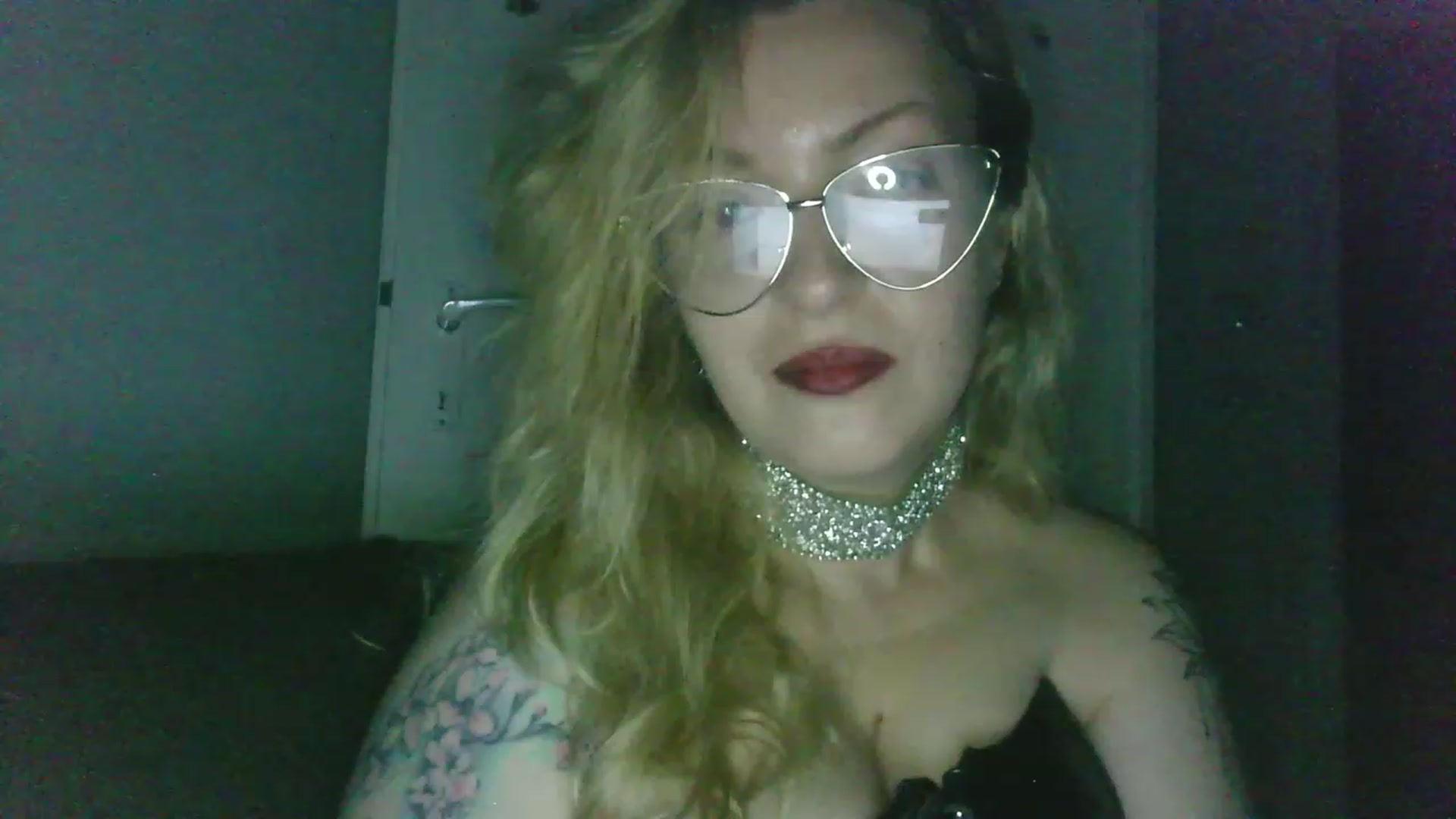Gallery image thumbnail from ScorpioV's myfreecams stream on, 05/23/2023, 23:31 image 1 of 20