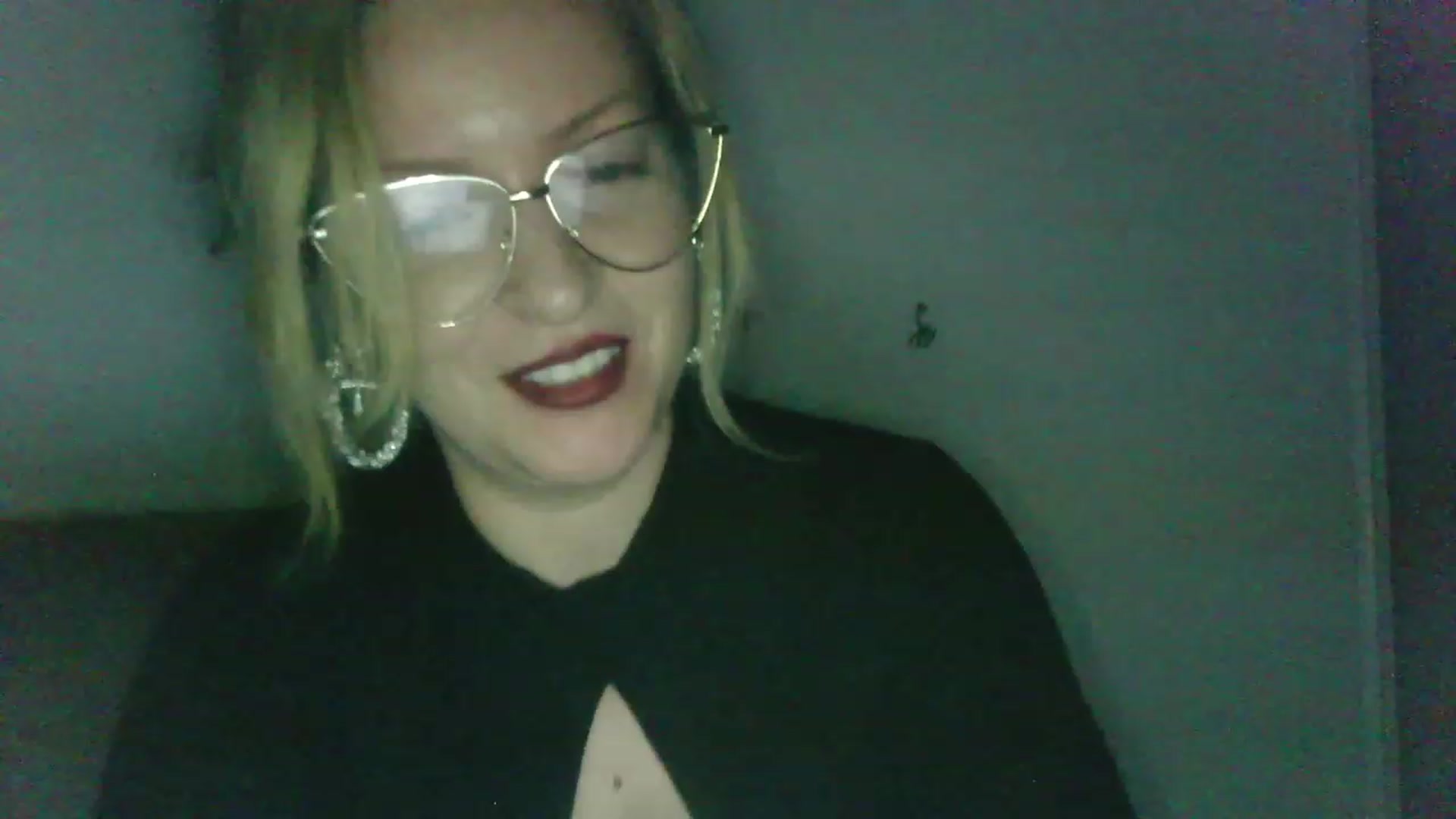 Gallery image thumbnail from ScorpioV's myfreecams stream on, 05/28/2023, 22:37 image 6 of 20