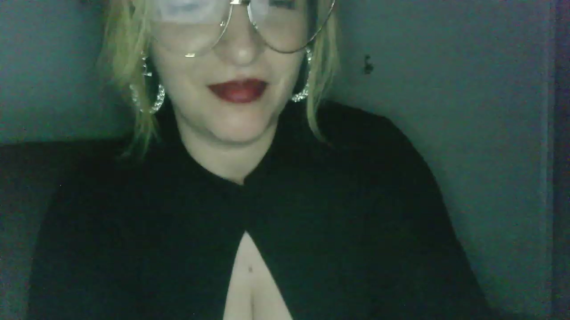 Gallery image thumbnail from ScorpioV's myfreecams stream on, 05/28/2023, 22:37 image 12 of 20
