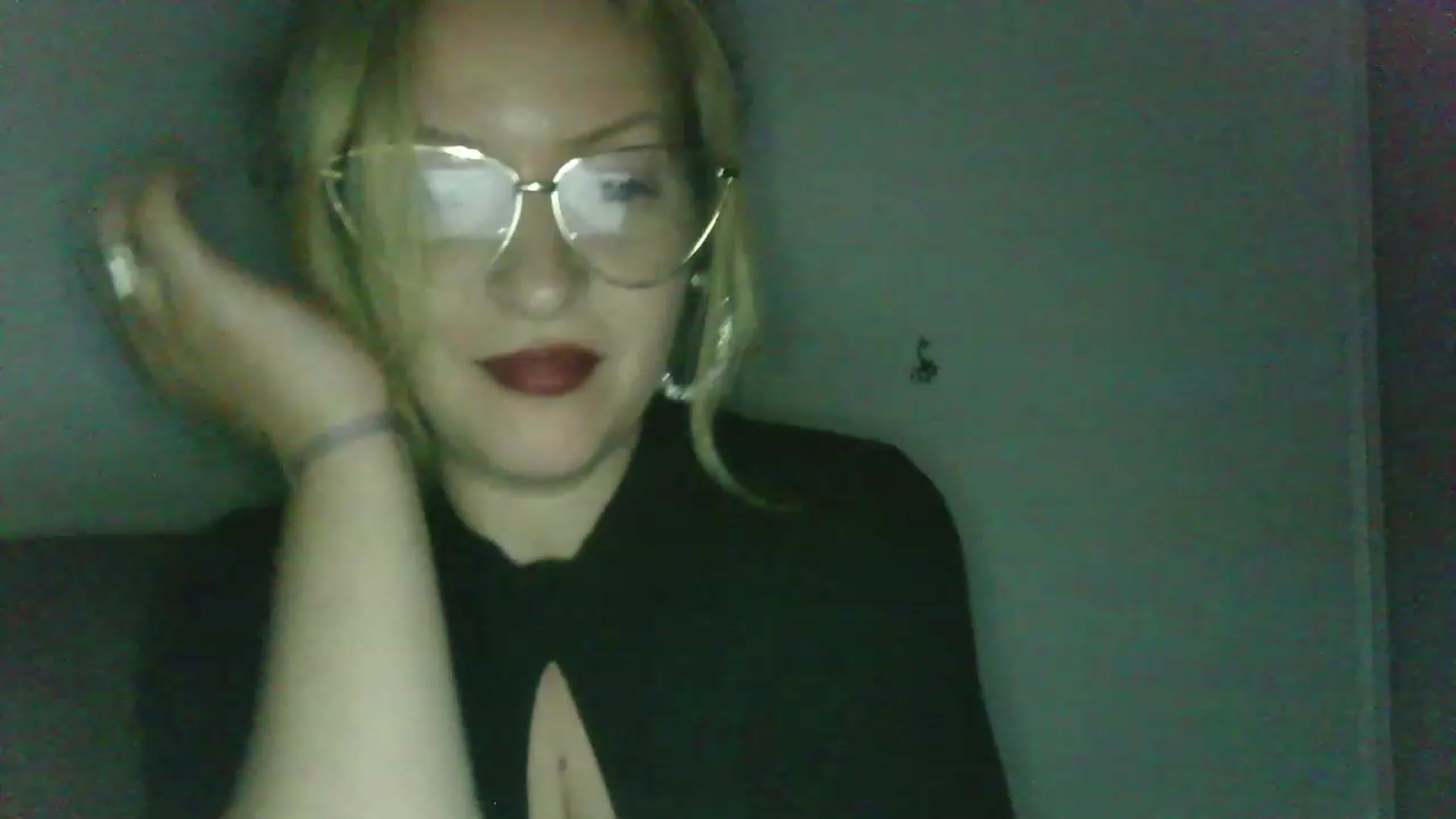 Gallery image thumbnail from ScorpioV's myfreecams stream on, 05/28/2023, 22:37 image 3 of 20