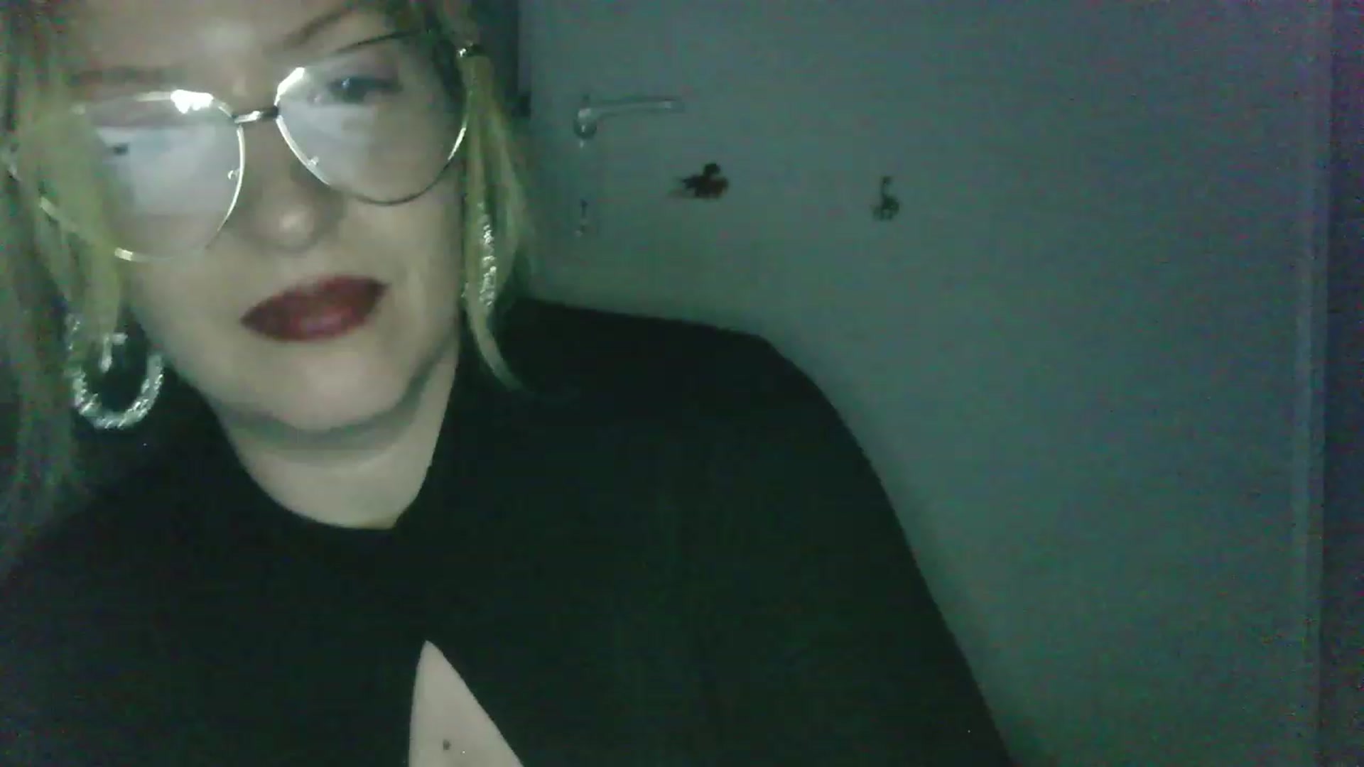 Gallery image thumbnail from ScorpioV's myfreecams stream on, 05/28/2023, 22:37 image 14 of 20