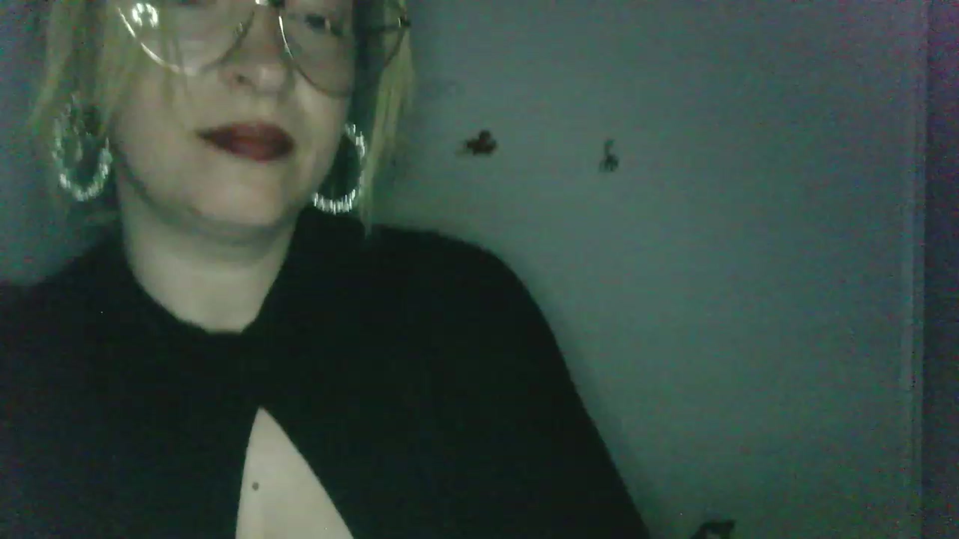 Gallery image thumbnail from ScorpioV's myfreecams stream on, 05/31/2023, 23:33 image 17 of 20