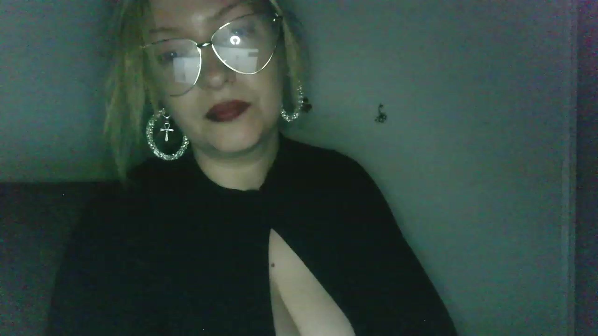 Gallery image thumbnail from ScorpioV's myfreecams stream on, 05/31/2023, 23:33 image 13 of 20