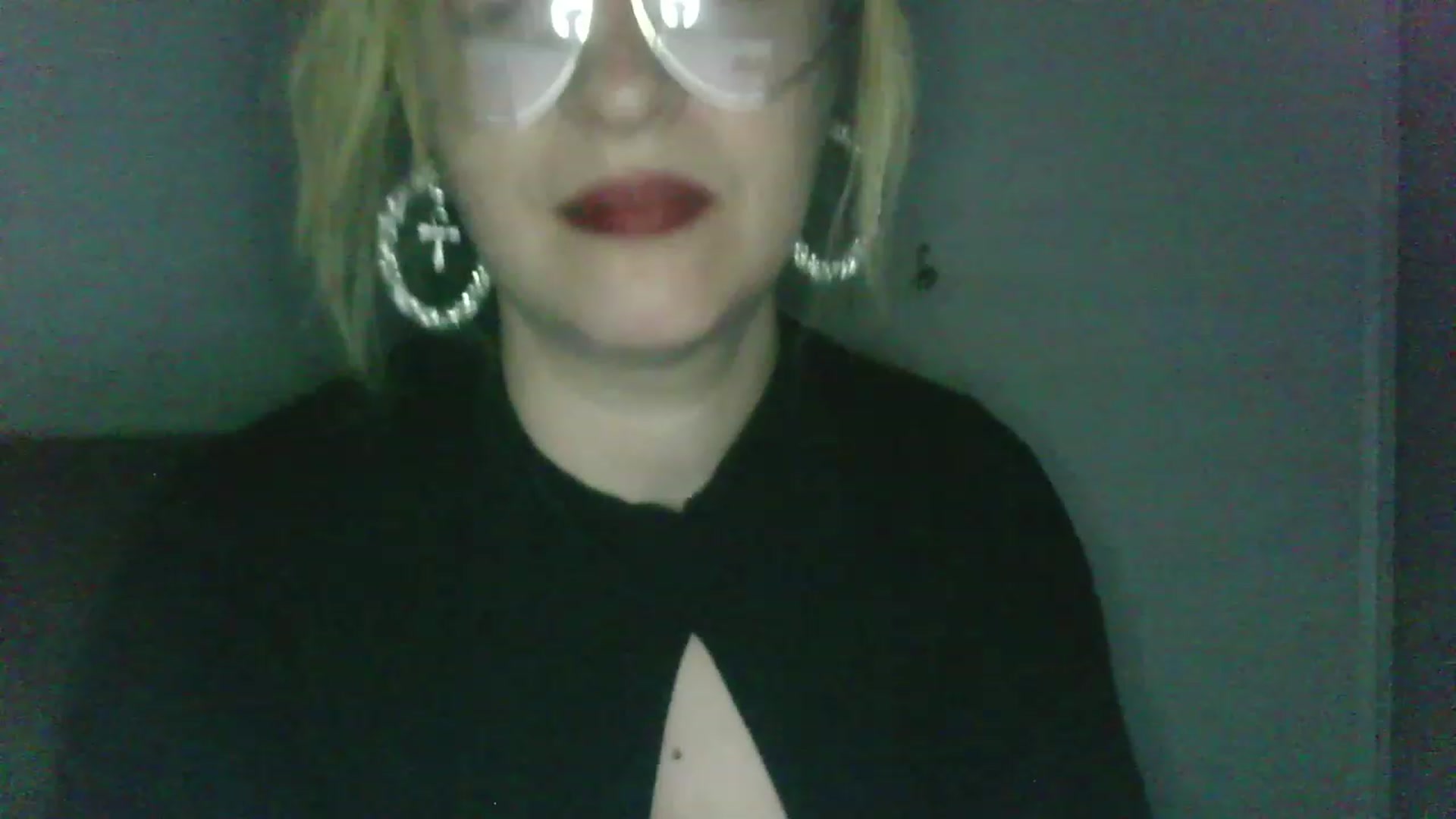 Gallery image thumbnail from ScorpioV's myfreecams stream on, 05/31/2023, 23:33 image 11 of 20