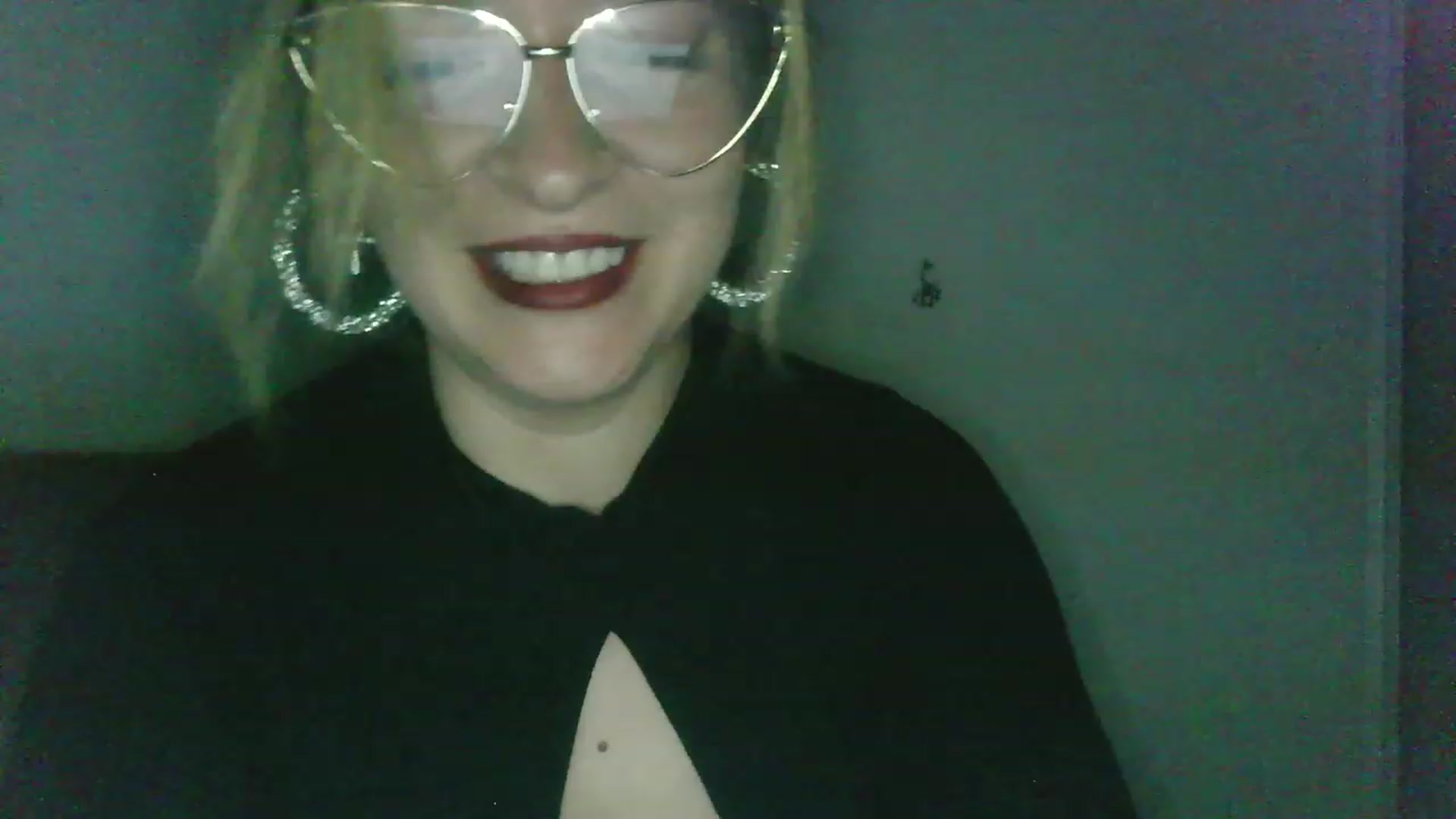 Gallery image thumbnail from ScorpioV's myfreecams stream on, 05/31/2023, 23:33 image 14 of 20