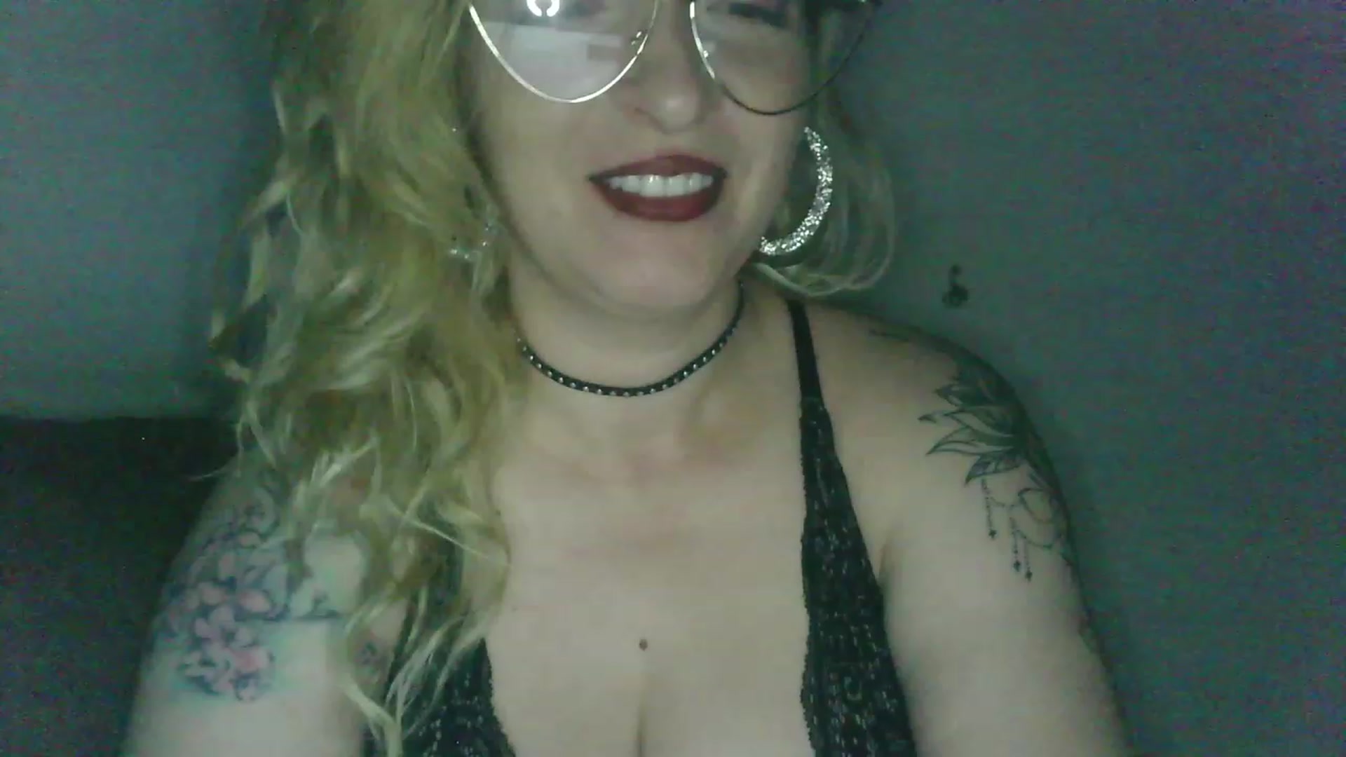 Gallery image thumbnail from ScorpioV's myfreecams stream on, 06/04/2023, 21:34 image 1 of 20