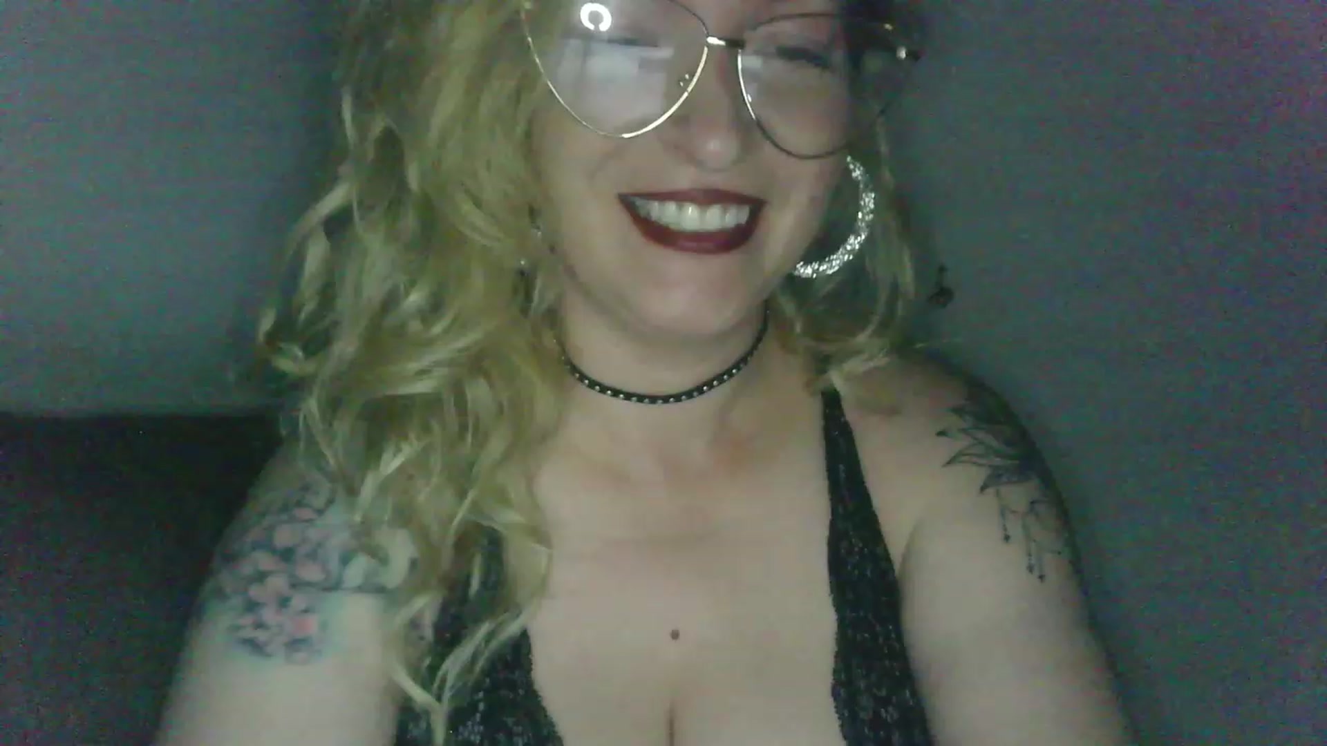 Gallery image thumbnail from ScorpioV's myfreecams stream on, 06/04/2023, 21:34 image 6 of 20