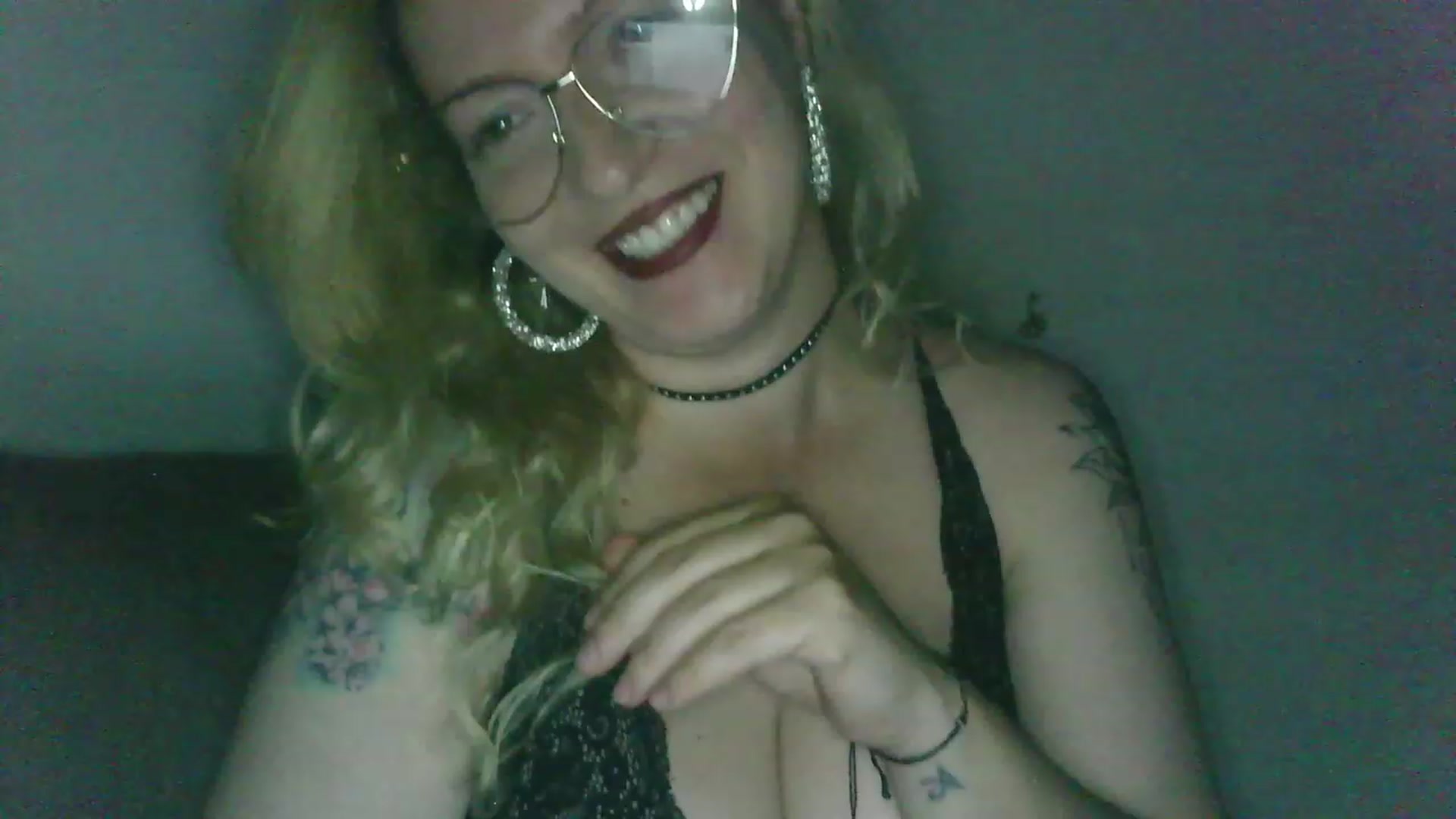 Gallery image thumbnail from ScorpioV's myfreecams stream on, 06/04/2023, 21:34 image 3 of 20