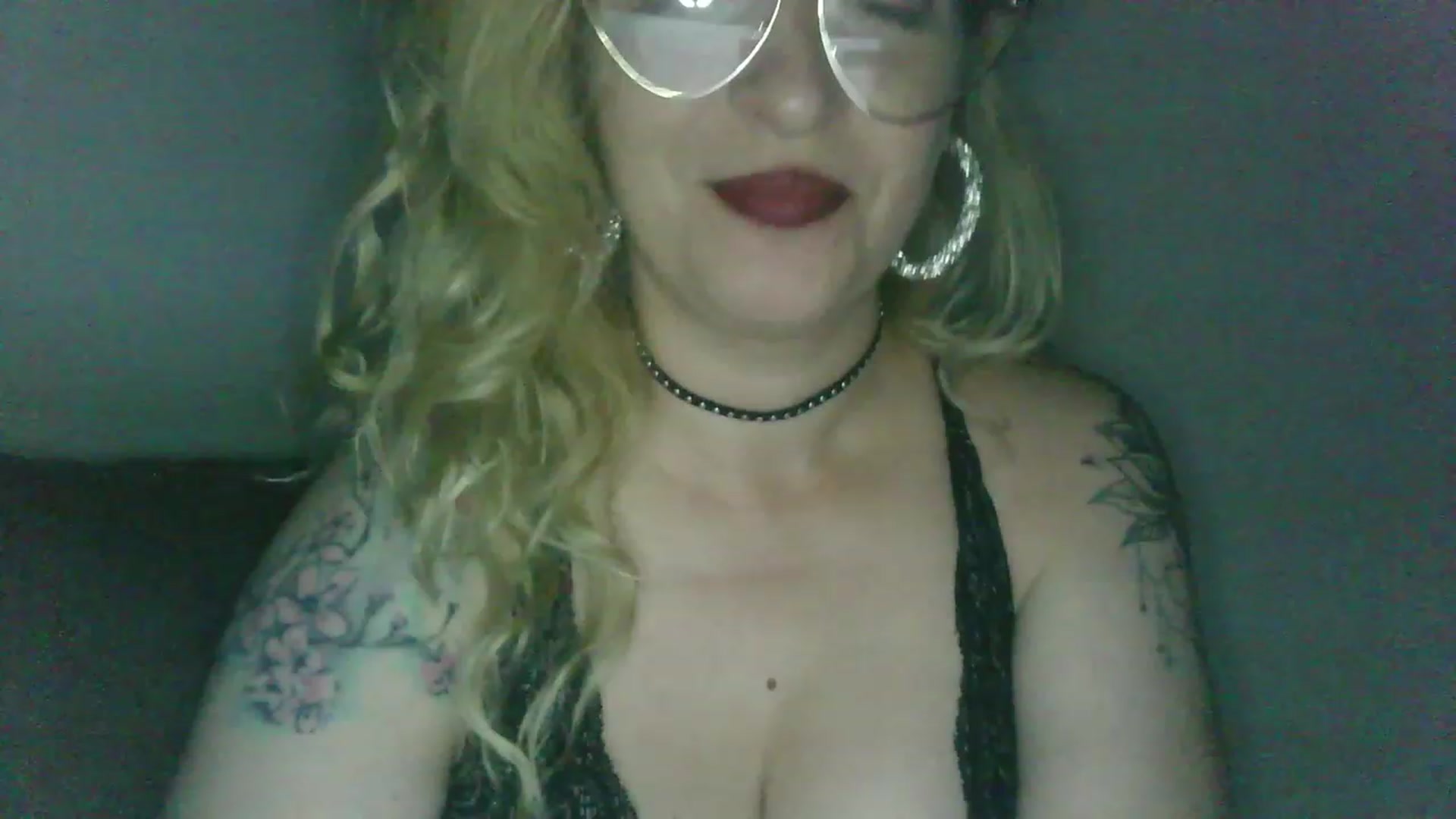 Gallery image thumbnail from ScorpioV's myfreecams stream on, 06/04/2023, 21:34 image 2 of 20