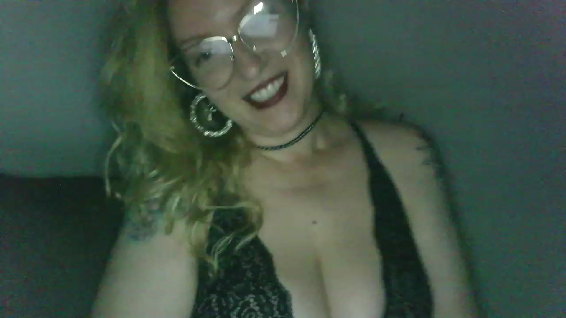 Gallery image thumbnail from ScorpioV's myfreecams stream on, 06/04/2023, 21:34 image 8 of 20