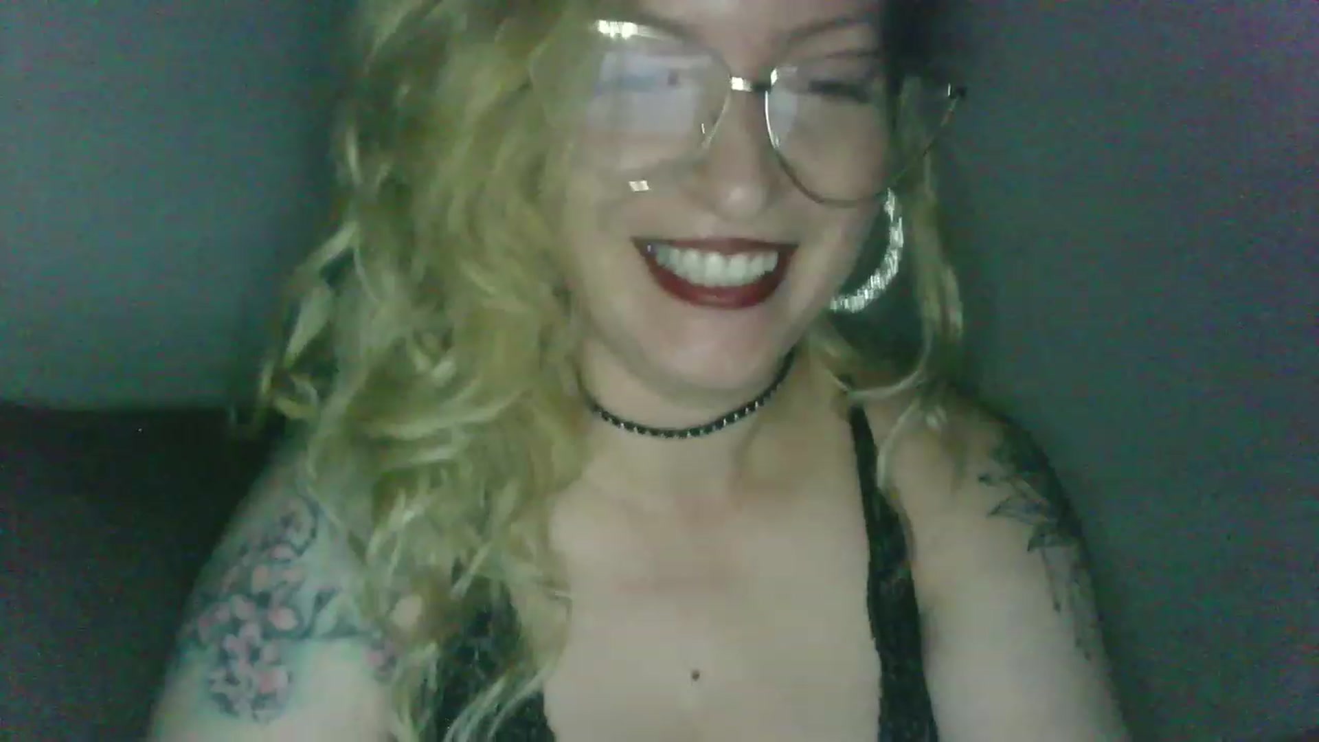 Gallery image thumbnail from ScorpioV's myfreecams stream on, 06/04/2023, 21:34 image 14 of 20