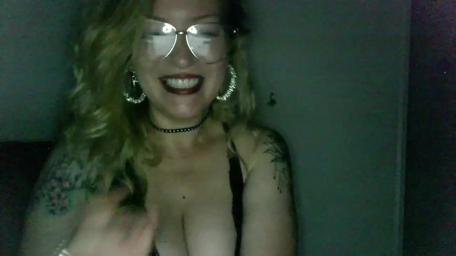 Gallery image thumbnail from ScorpioV's myfreecams stream on, 06/04/2023, 22:45 image 5 of 20