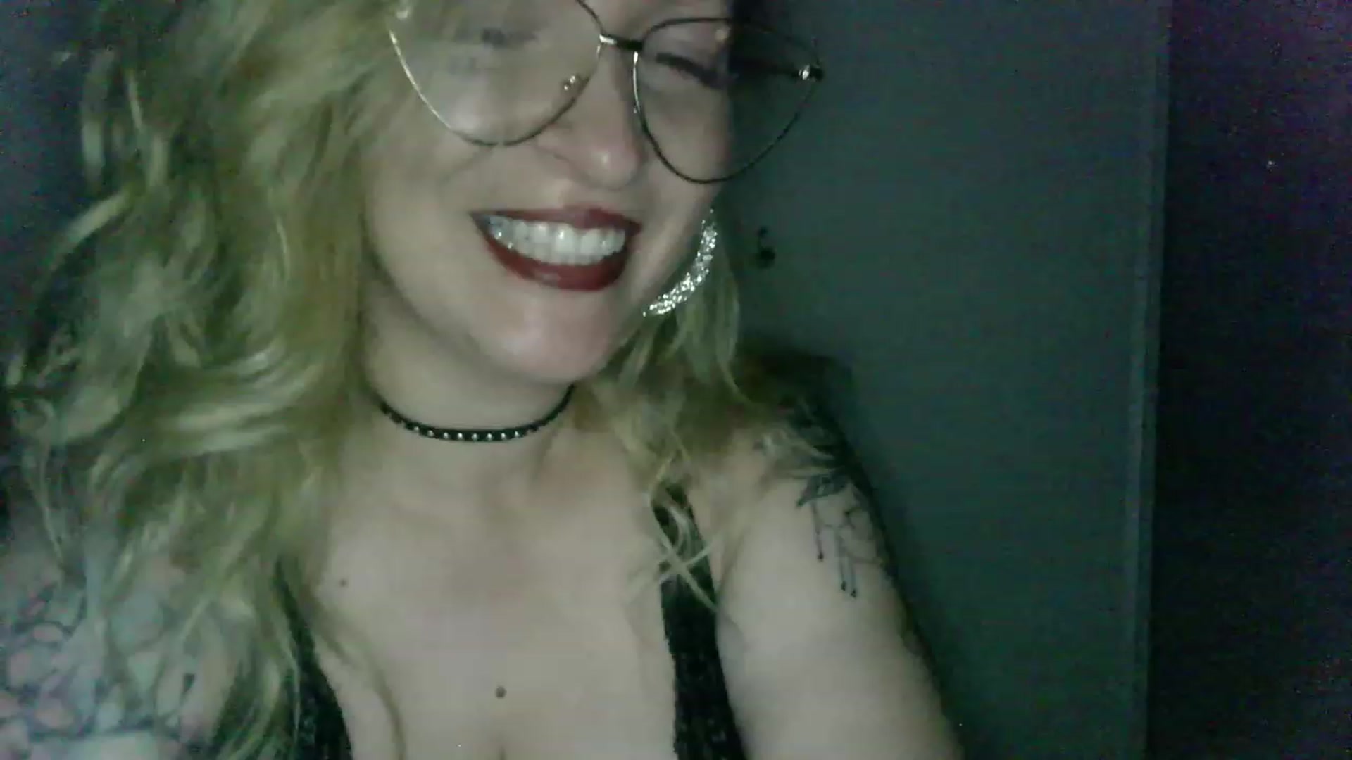 Gallery image thumbnail from ScorpioV's myfreecams stream on, 06/04/2023, 22:45 image 16 of 20