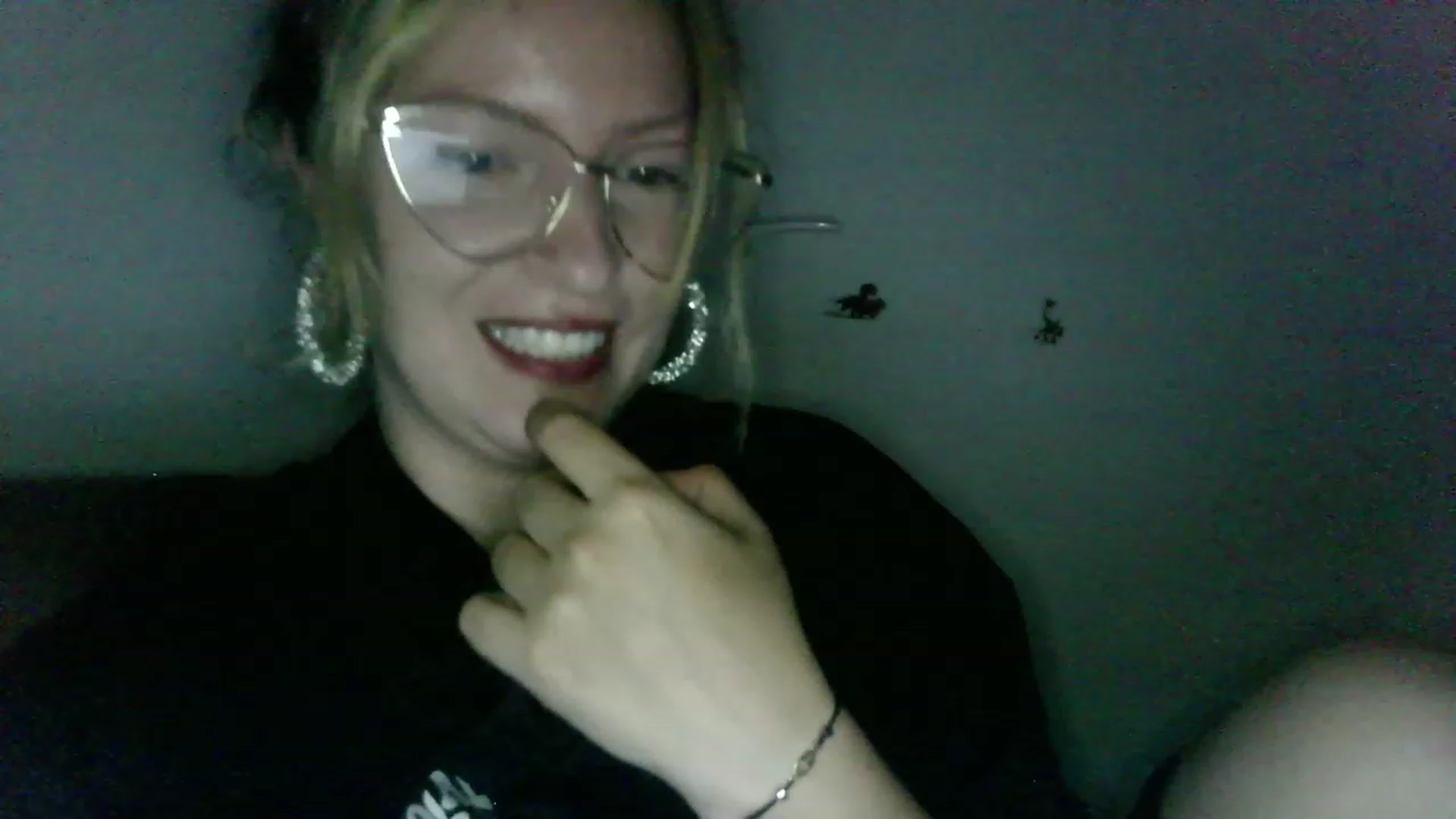 Gallery image thumbnail from ScorpioV's myfreecams stream on, 06/08/2023, 21:55 image 17 of 20