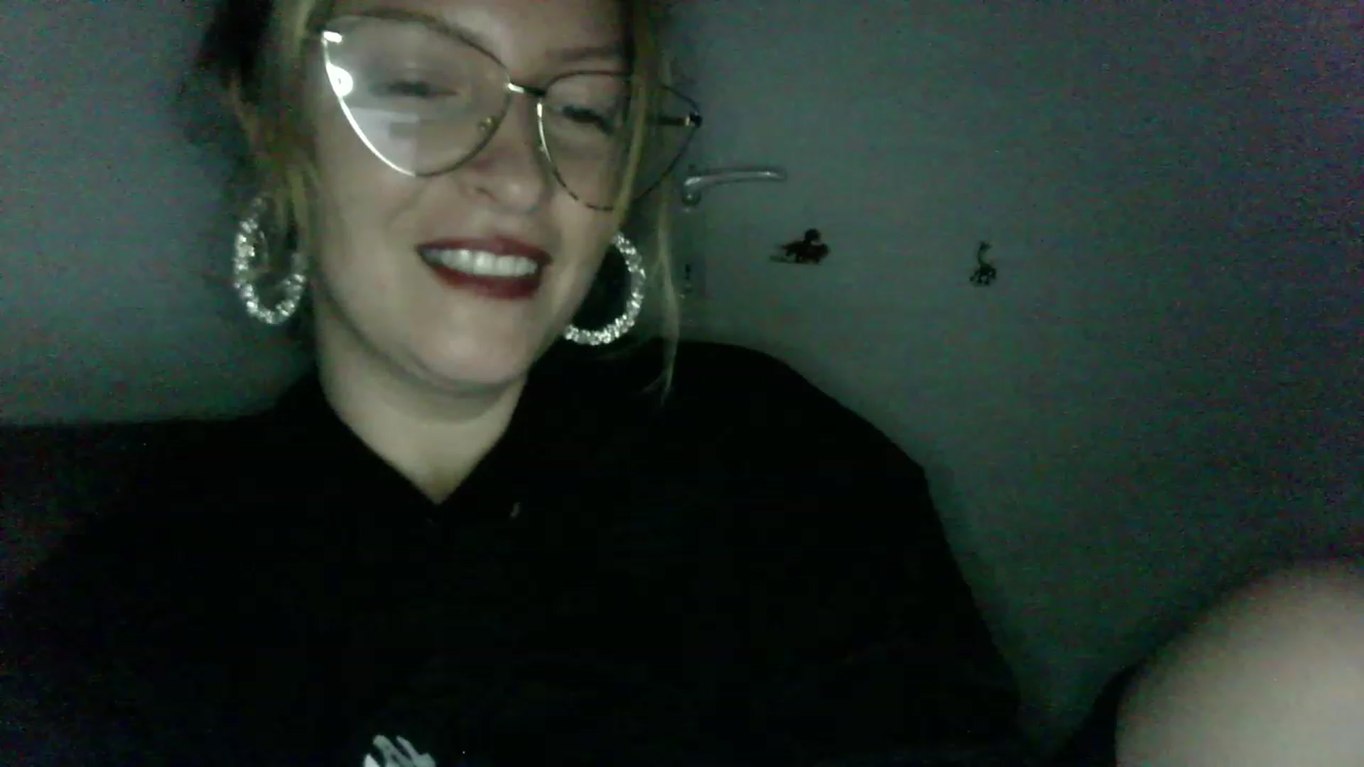 Gallery image thumbnail from ScorpioV's myfreecams stream on, 06/08/2023, 21:55 image 18 of 20