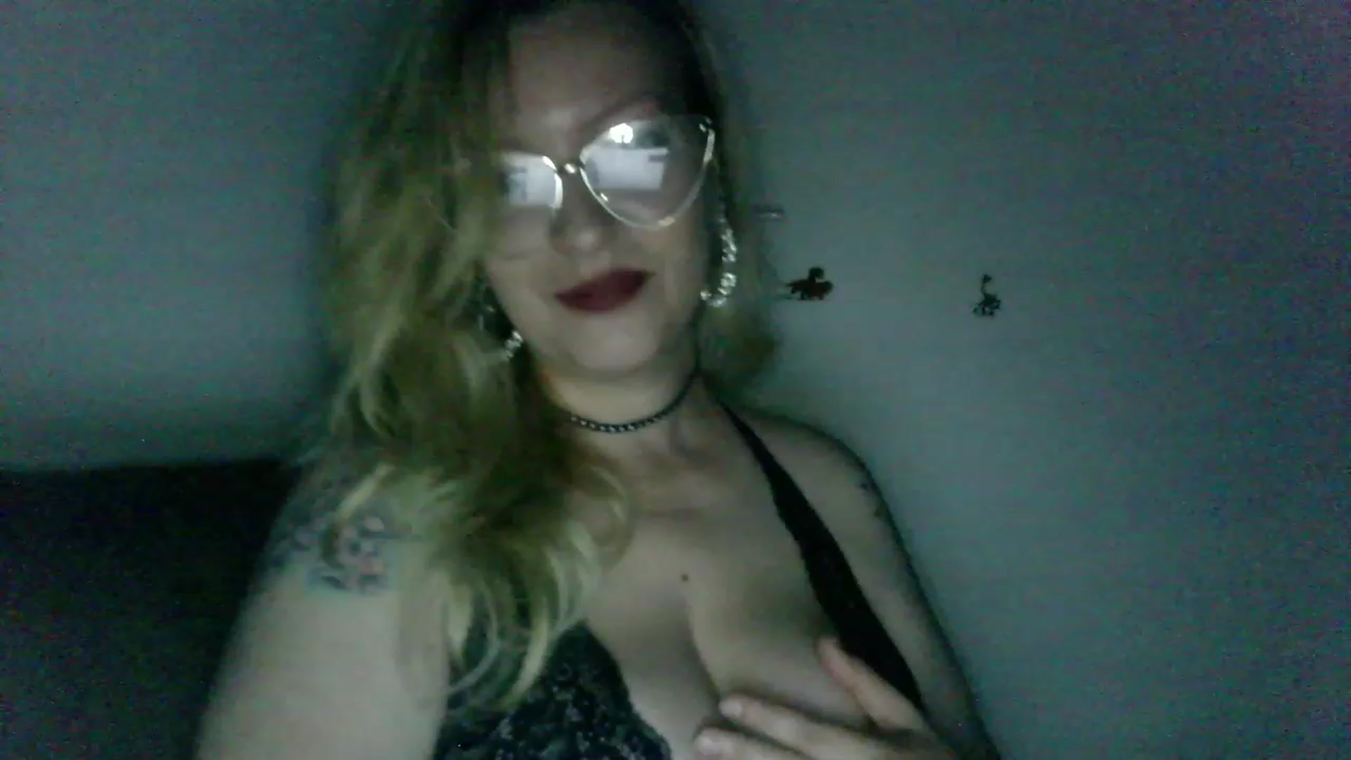 Gallery image thumbnail from ScorpioV's myfreecams stream on, 06/14/2023, 22:24 image 11 of 20