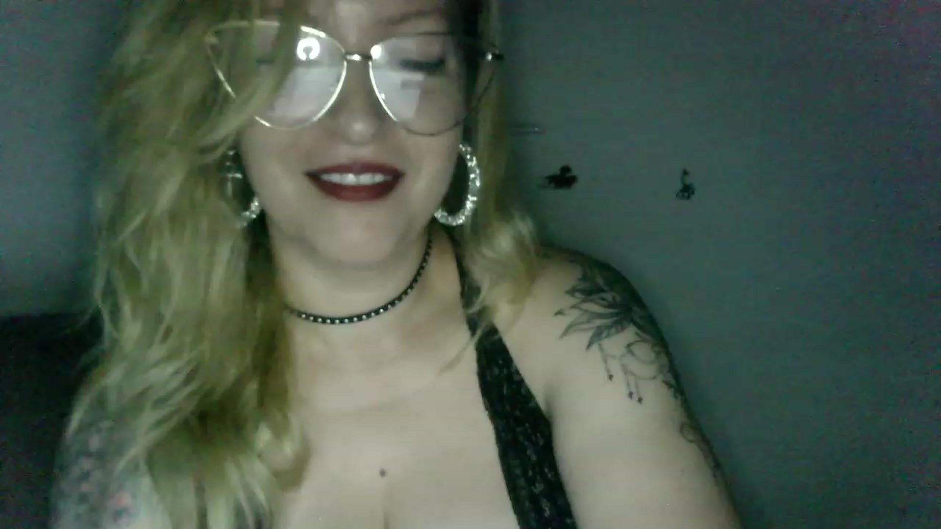Gallery image thumbnail from ScorpioV's myfreecams stream on, 06/14/2023, 22:24 image 6 of 20