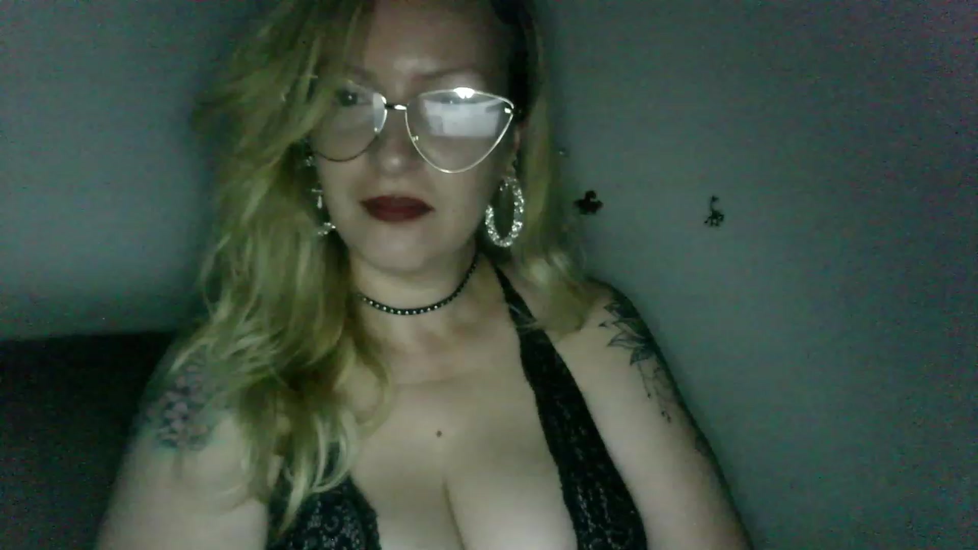 Gallery image thumbnail from ScorpioV's myfreecams stream on, 06/14/2023, 22:24 image 4 of 20