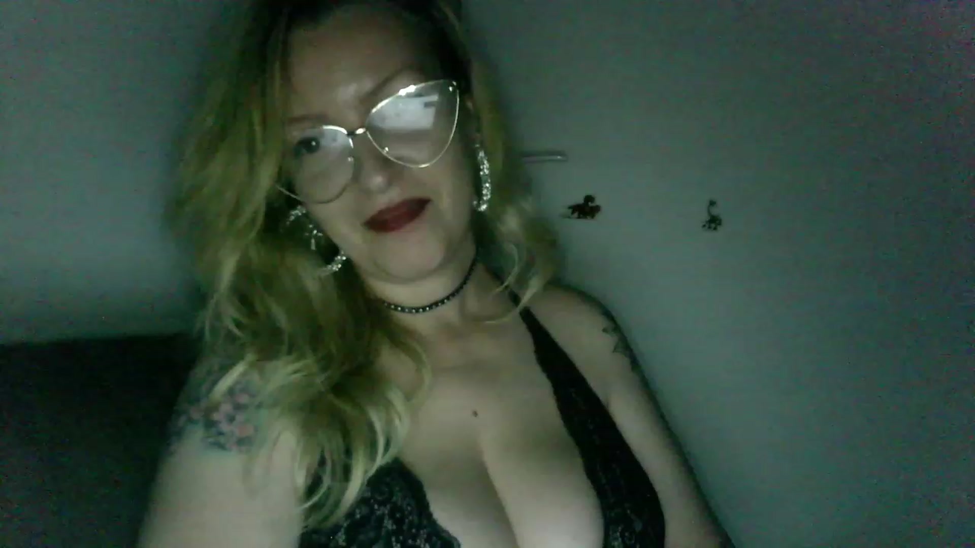Gallery image thumbnail from ScorpioV's myfreecams stream on, 06/14/2023, 22:24 image 5 of 20