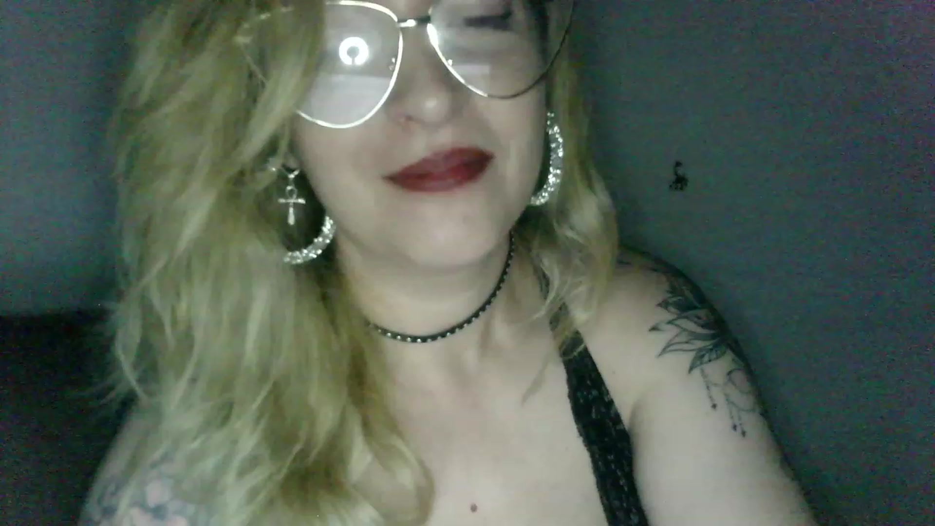 Gallery image thumbnail from ScorpioV's myfreecams stream on, 06/14/2023, 22:24 image 9 of 20