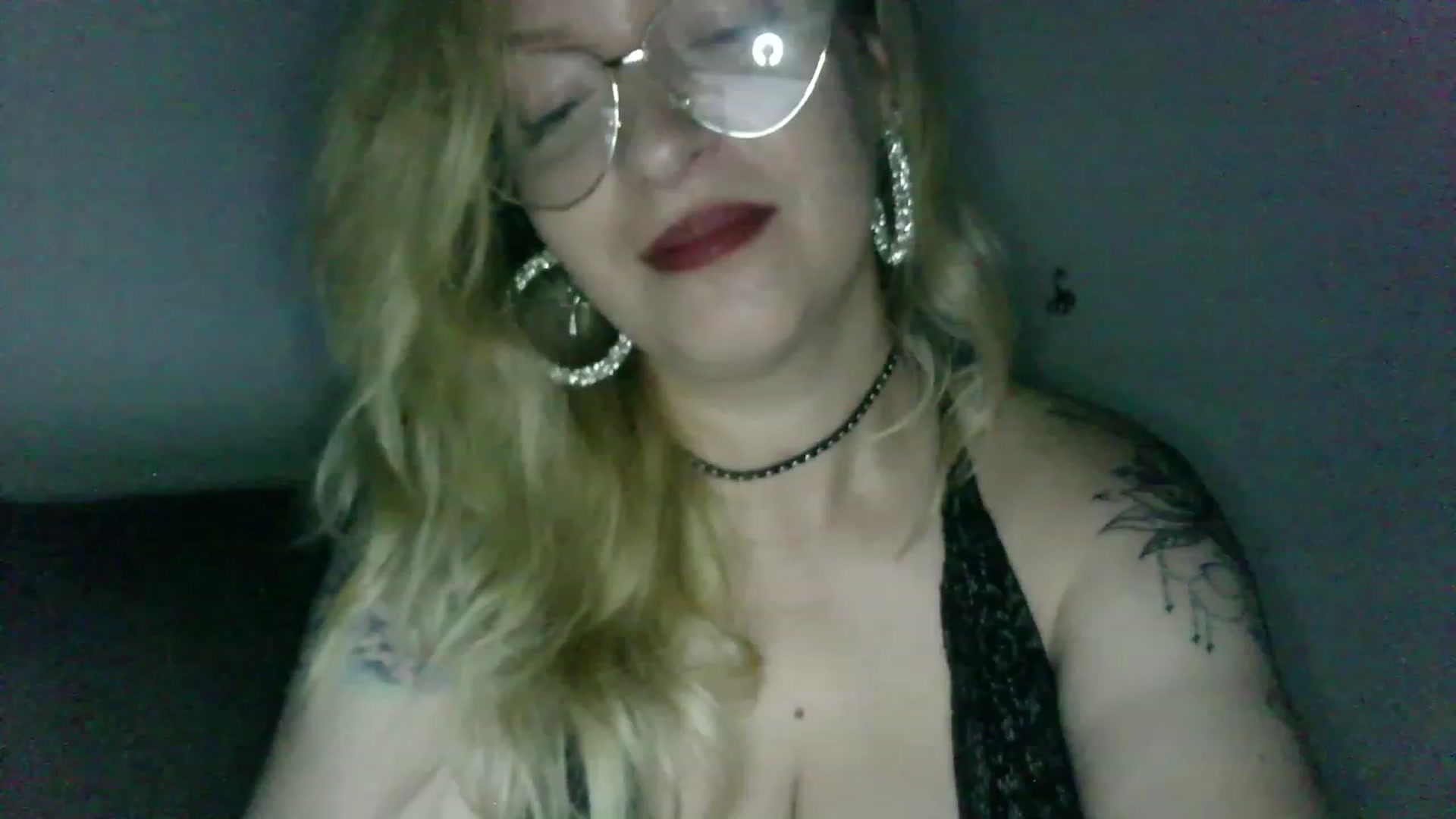 Gallery image thumbnail from ScorpioV's myfreecams stream on, 06/14/2023, 22:24 image 15 of 20