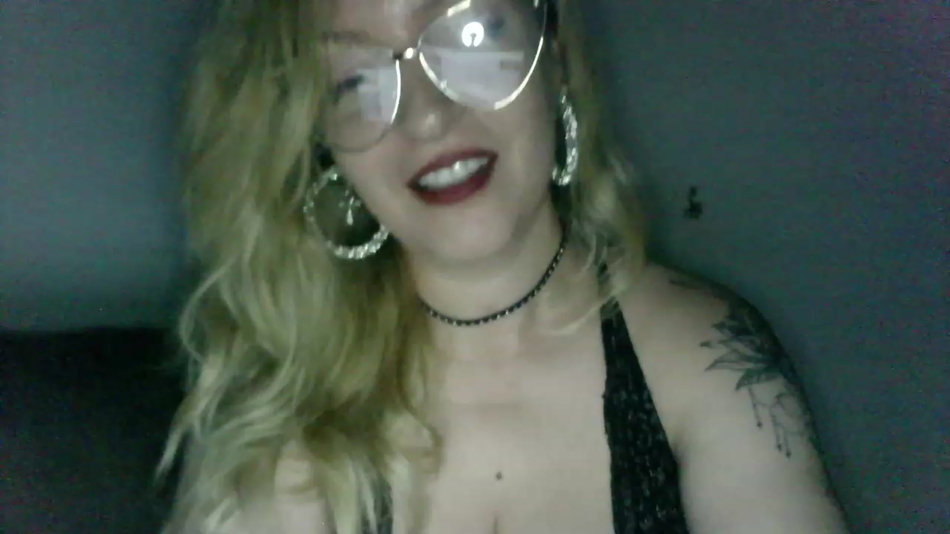 Gallery image thumbnail from ScorpioV's myfreecams stream on, 06/14/2023, 22:24 image 13 of 20