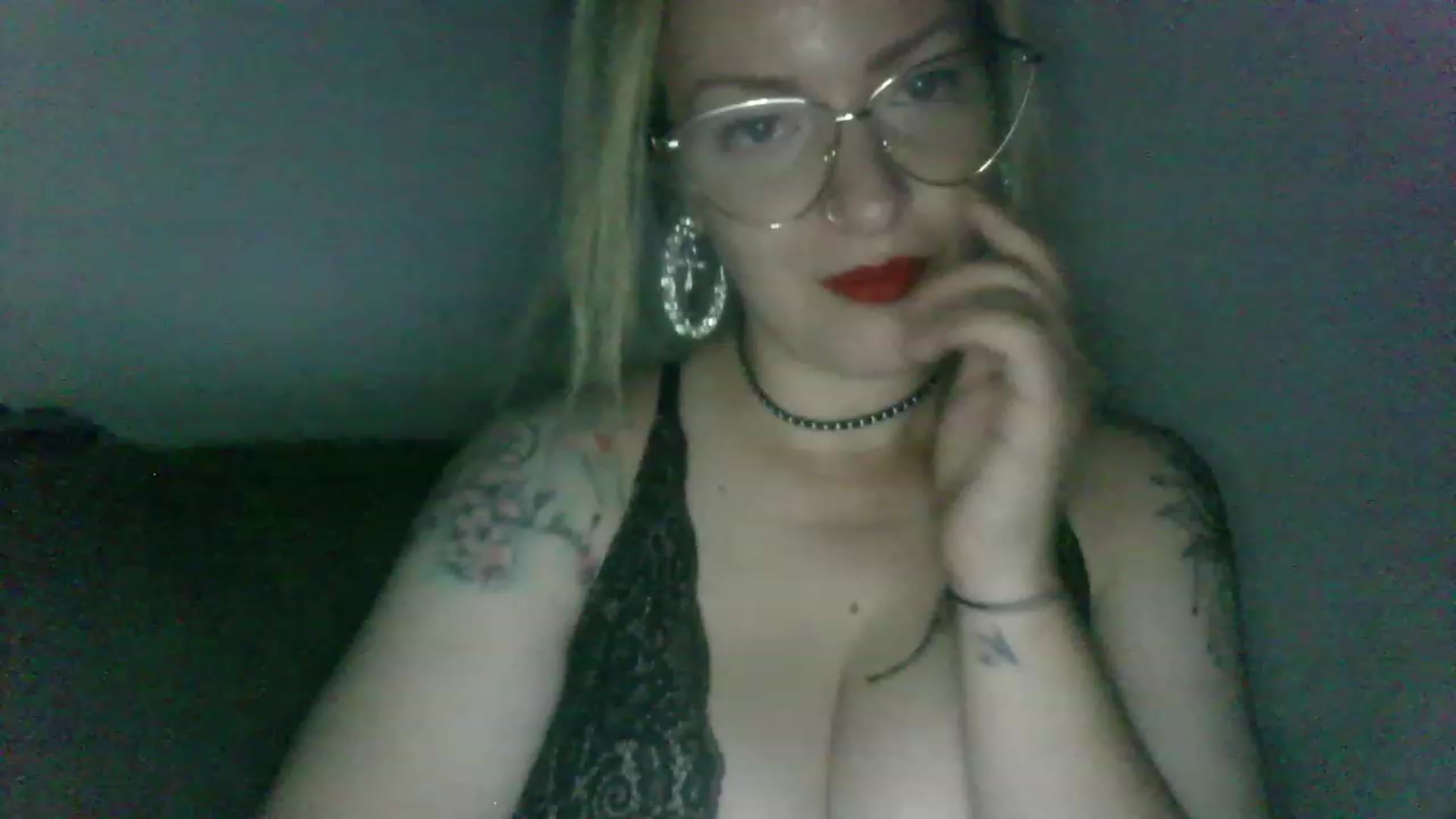 Gallery image thumbnail from ScorpioV's myfreecams stream on, 07/09/2023, 23:16 image 1 of 20