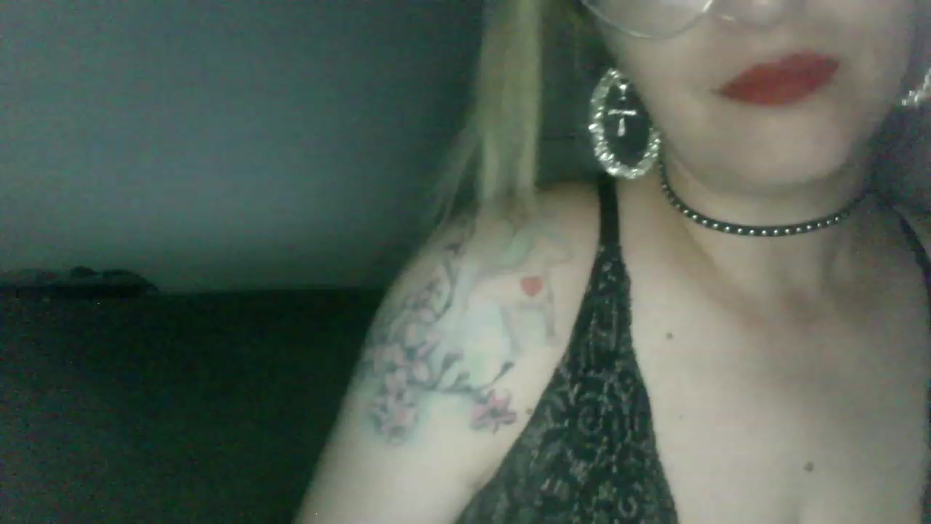 Gallery image thumbnail from ScorpioV's myfreecams stream on, 07/09/2023, 23:16 image 18 of 20