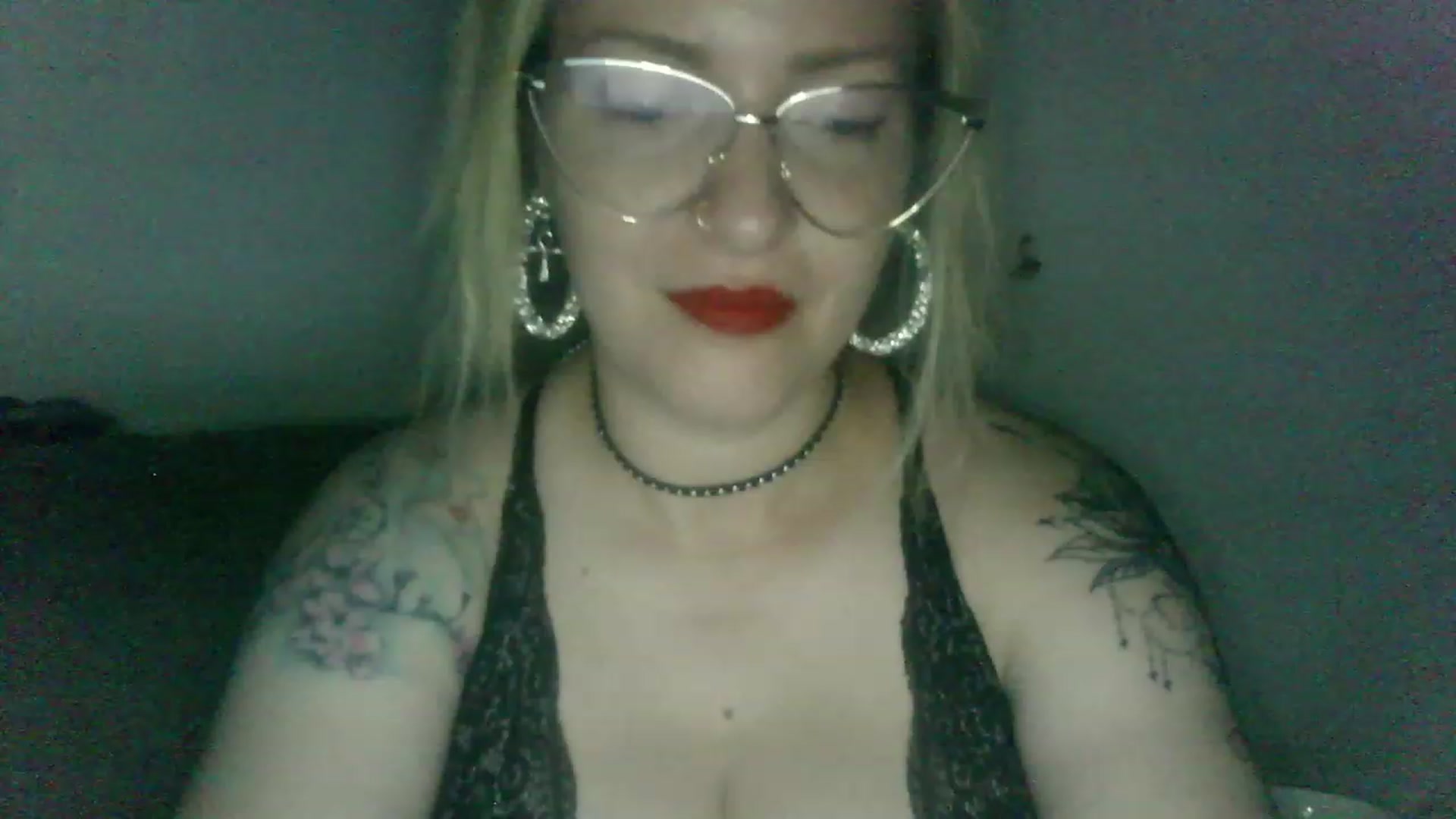 Gallery image thumbnail from ScorpioV's myfreecams stream on, 07/09/2023, 23:16 image 5 of 20