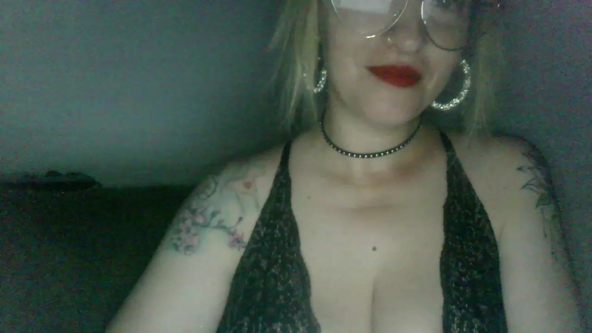 Gallery image thumbnail from ScorpioV's myfreecams stream on, 07/09/2023, 23:16 image 19 of 20