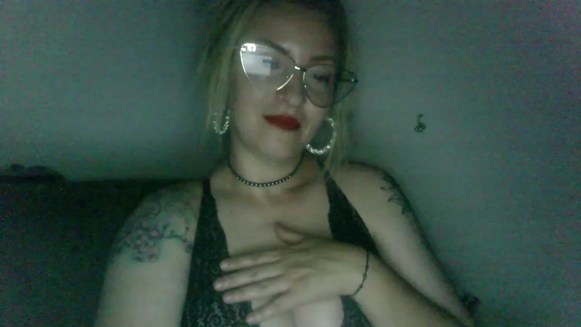 Gallery image thumbnail from ScorpioV's myfreecams stream on, 07/09/2023, 23:16 image 11 of 20
