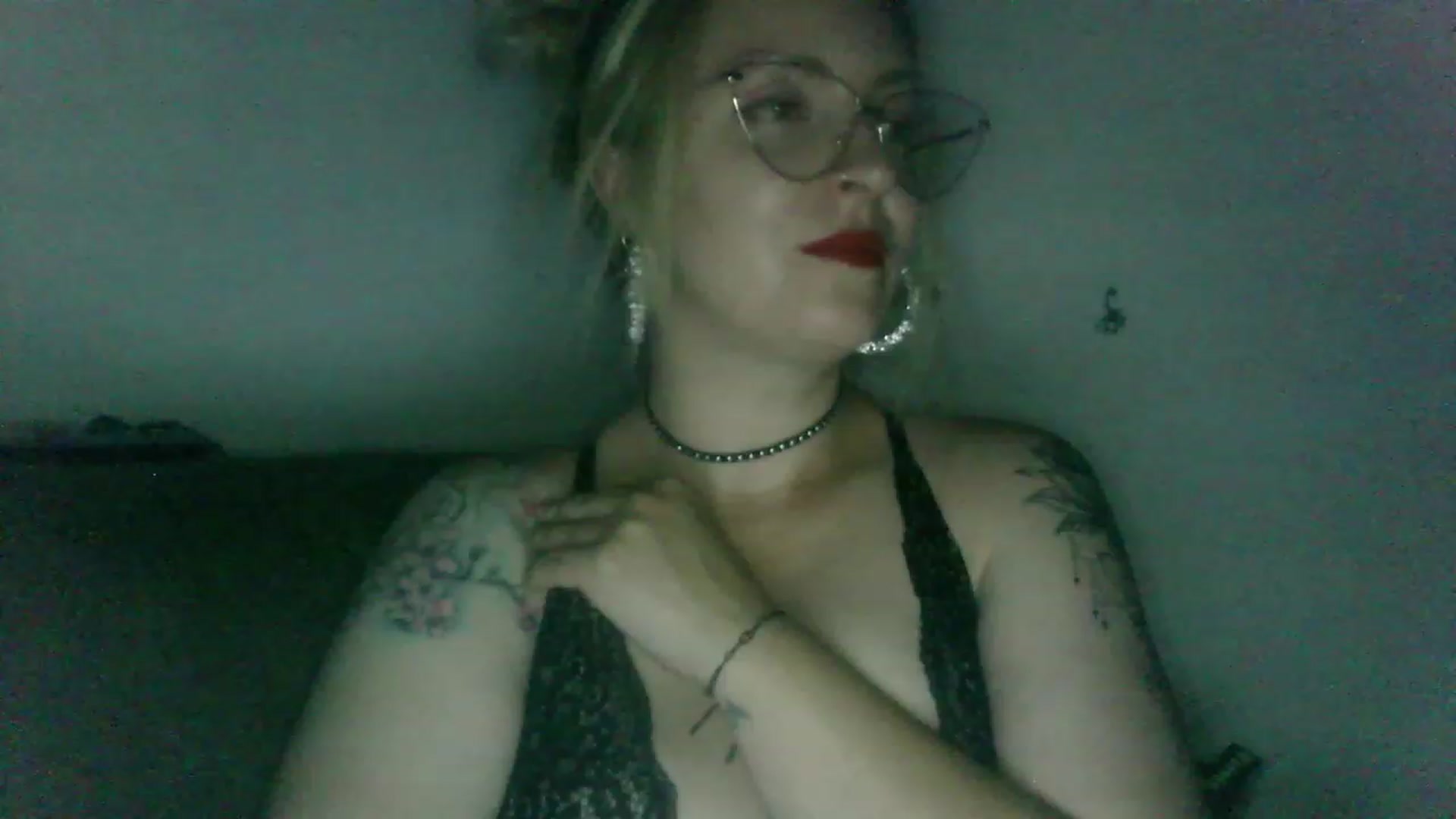 Gallery image thumbnail from ScorpioV's myfreecams stream on, 07/09/2023, 23:16 image 13 of 20
