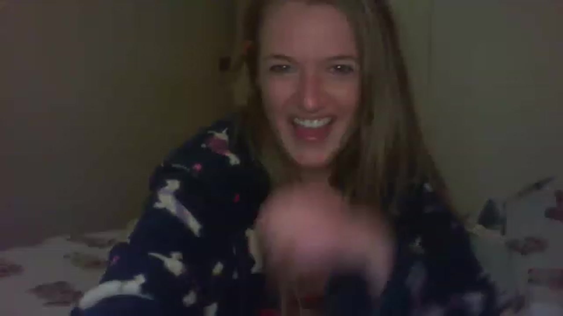 Gallery image thumbnail from Scottish_Tina's myfreecams stream on, 12/04/2022, 16:17 image 11 of 20