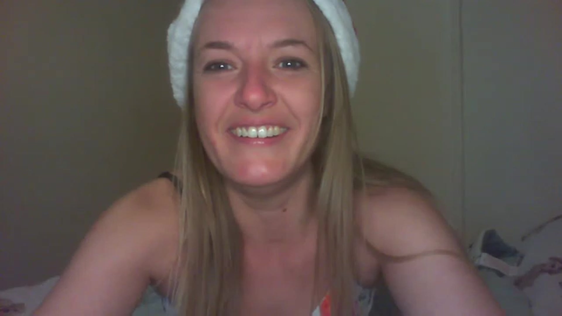 Gallery image thumbnail from Scottish_Tina's myfreecams stream on, 12/04/2022, 16:17 image 2 of 20