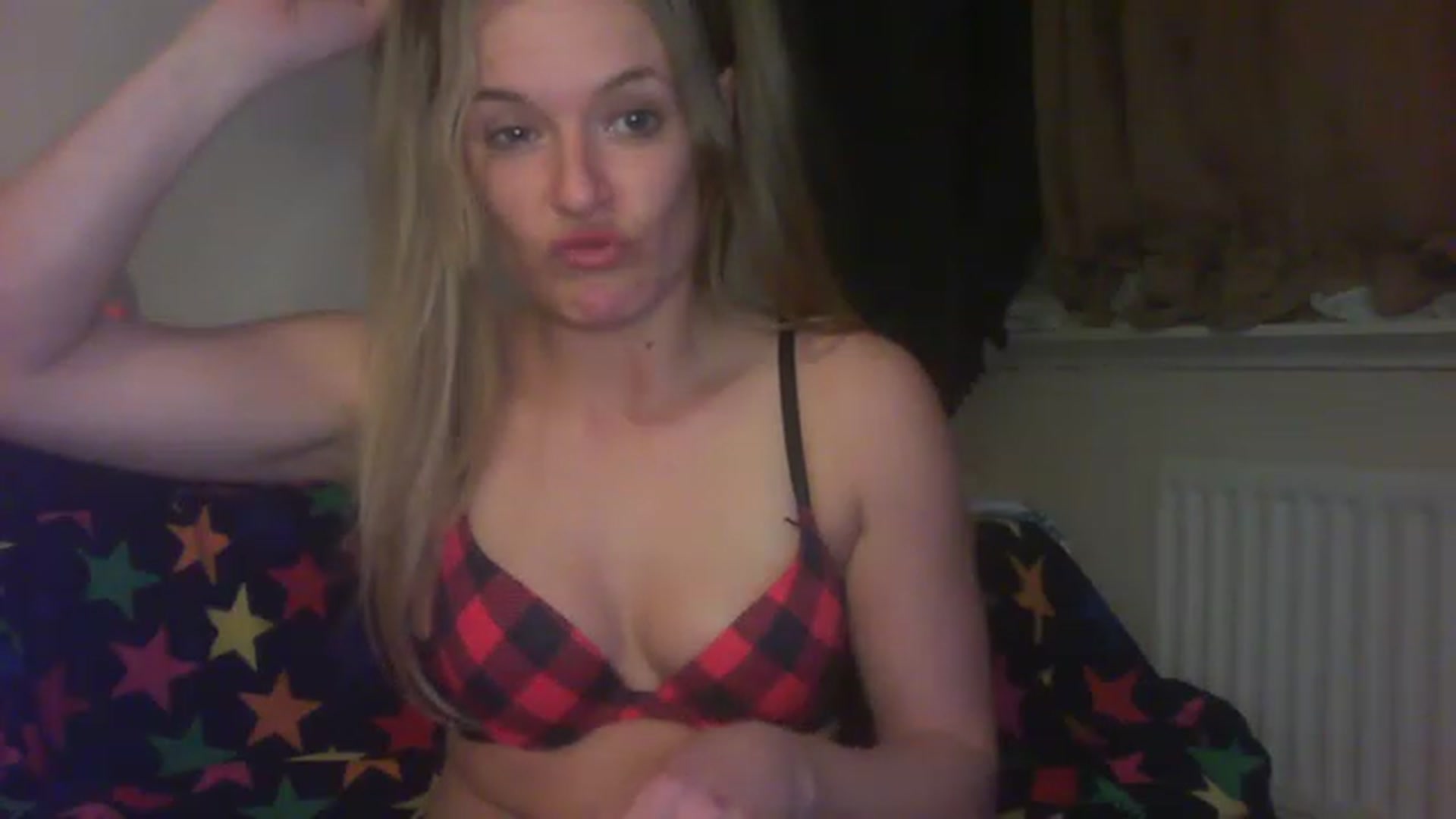 Gallery image thumbnail from Scottish_Tina's myfreecams stream on, 12/04/2022, 21:41 image 16 of 20