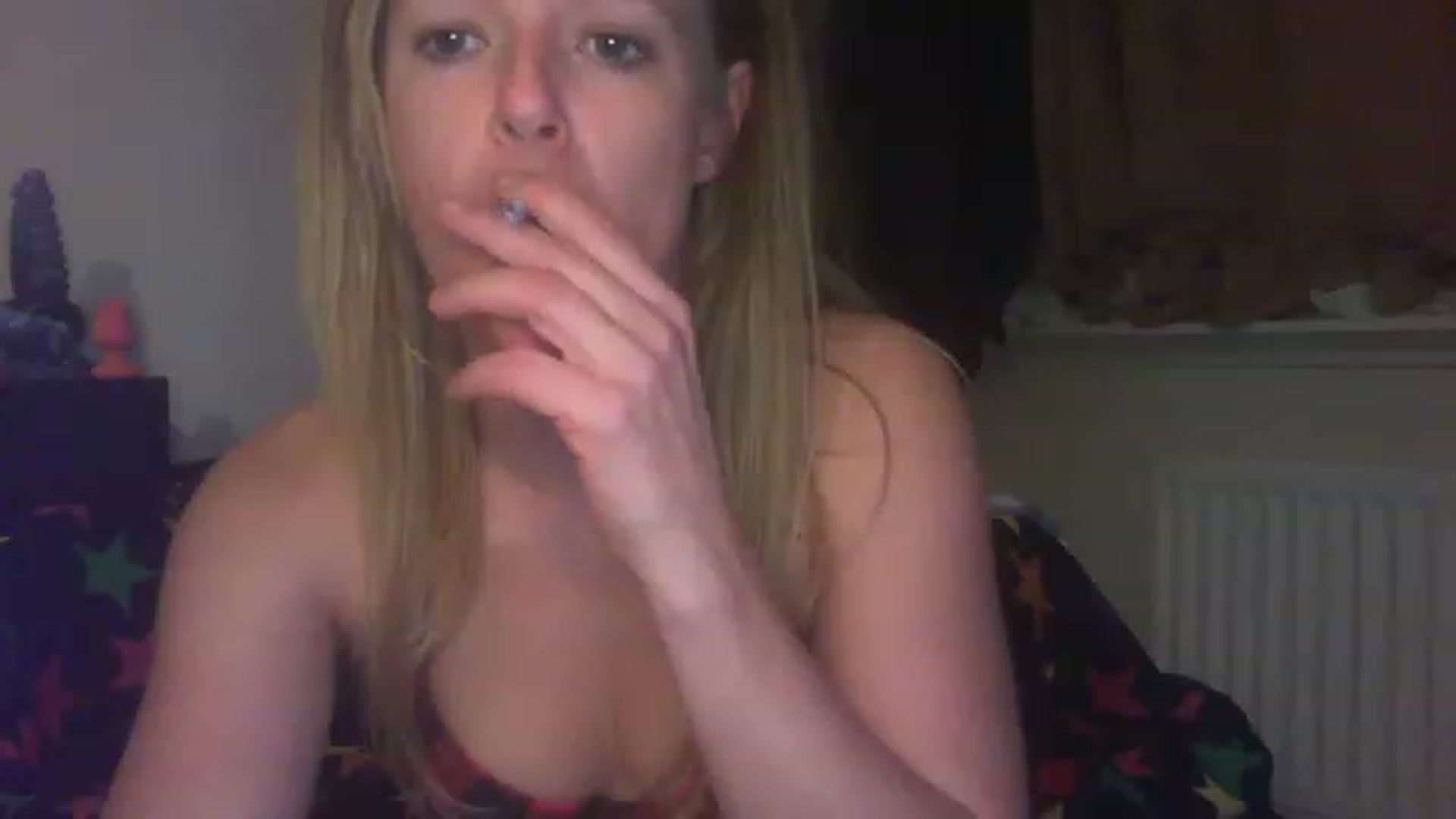Gallery image thumbnail from Scottish_Tina's myfreecams stream on, 12/04/2022, 21:41 image 18 of 20