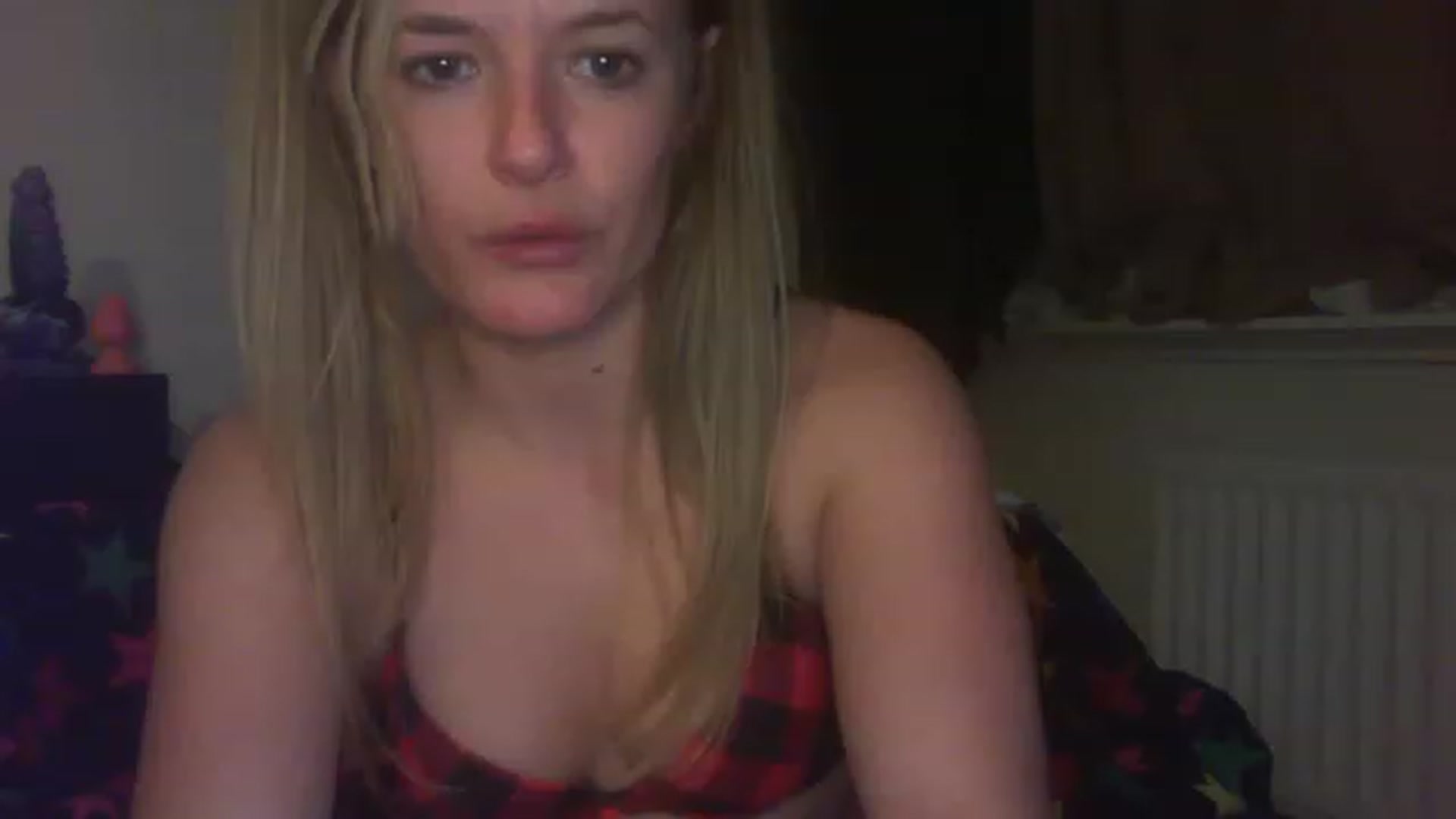 Gallery image thumbnail from Scottish_Tina's myfreecams stream on, 12/04/2022, 21:41 image 19 of 20