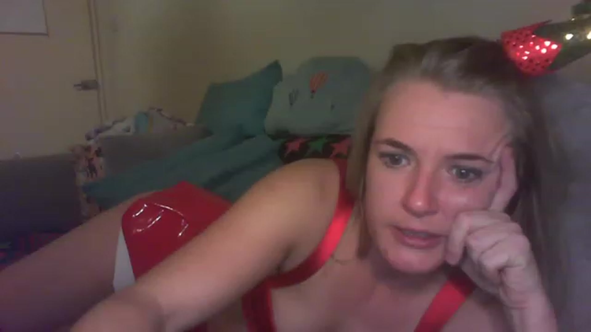 Gallery image thumbnail from Scottish_Tina's myfreecams stream on, 12/18/2022, 18:28 image 14 of 20