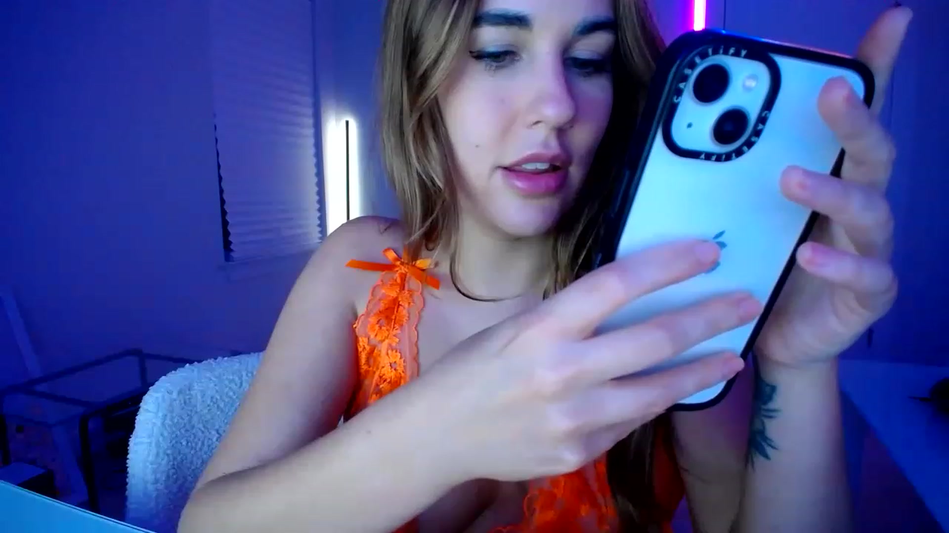 Gallery image thumbnail from Scout's myfreecams stream on, 12/03/2022, 08:10 image 15 of 20