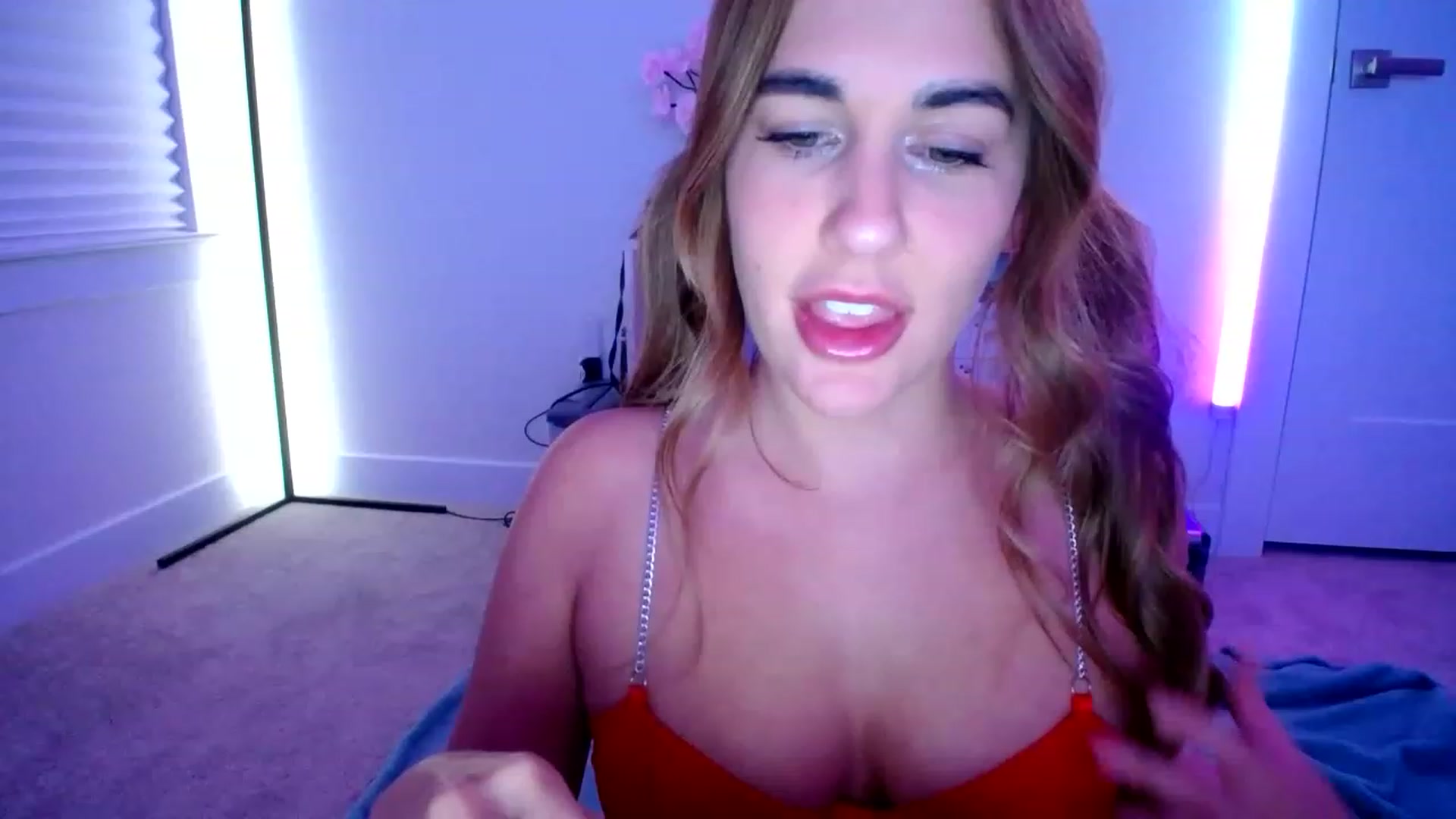 Gallery image thumbnail from Scout's myfreecams stream on, 12/11/2022, 05:08 image 2 of 20