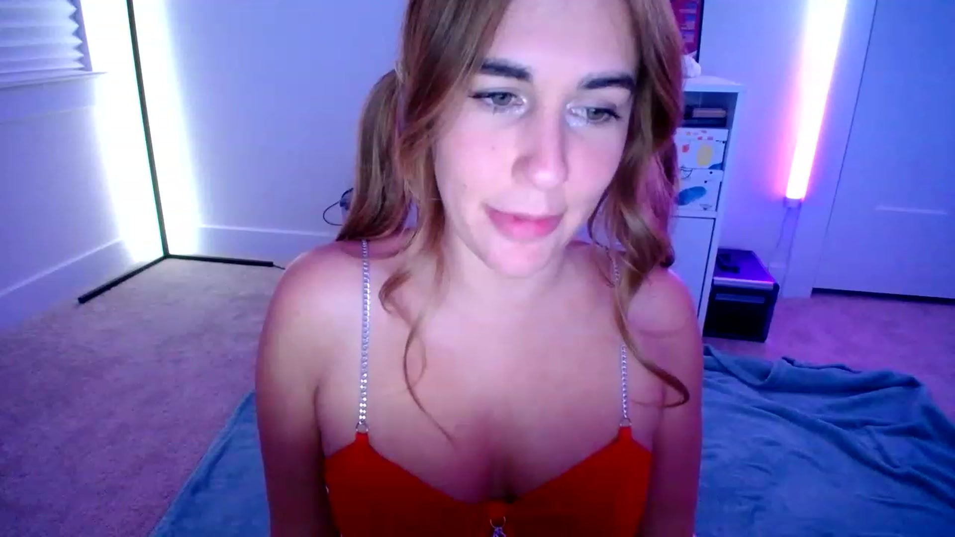 Gallery image thumbnail from Scout's myfreecams stream on, 12/11/2022, 06:40 image 4 of 20