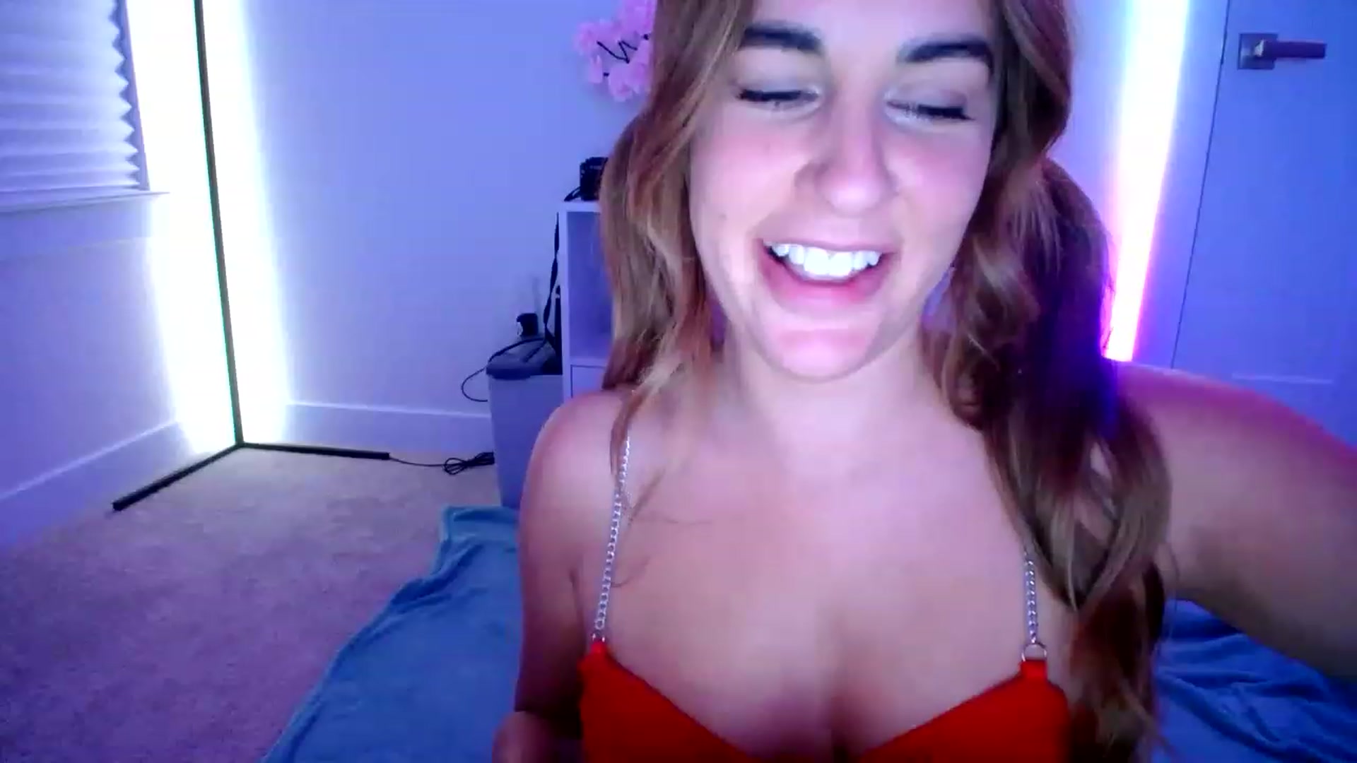 Gallery image thumbnail from Scout's myfreecams stream on, 12/11/2022, 06:40 image 9 of 20