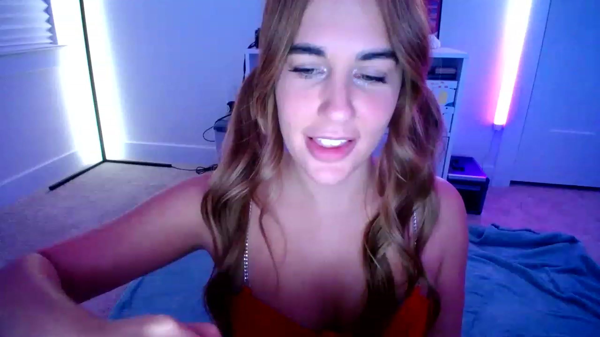 Gallery image thumbnail from Scout's myfreecams stream on, 12/11/2022, 06:40 image 8 of 20