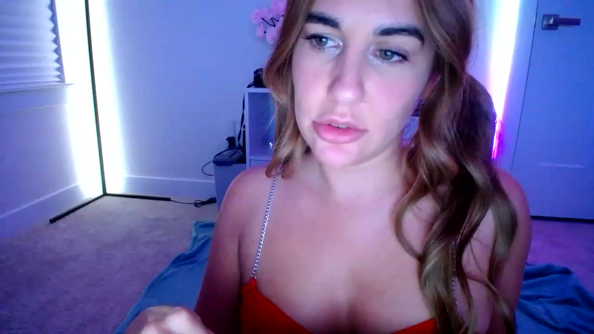 Gallery image thumbnail from Scout's myfreecams stream on, 12/11/2022, 06:40 image 13 of 20