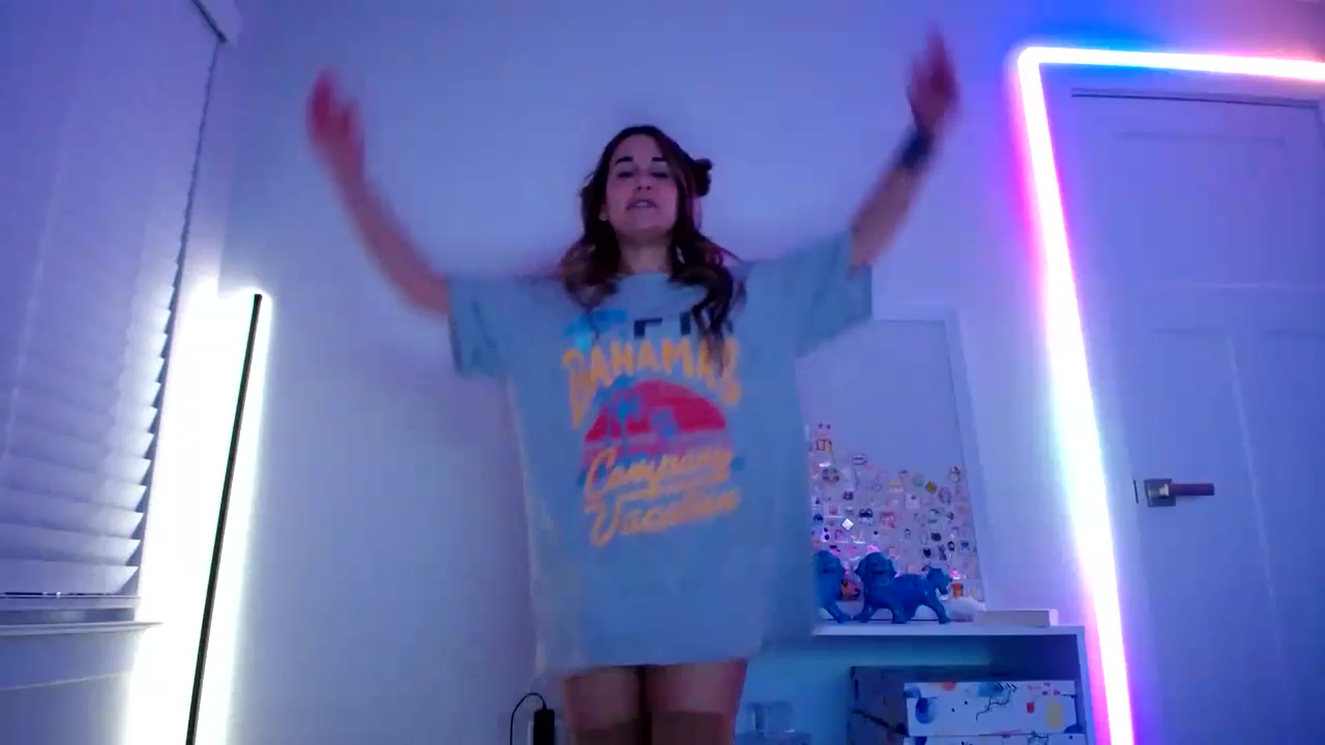 Gallery image thumbnail from Scout's myfreecams stream on, 02/08/2023, 05:17 image 15 of 20
